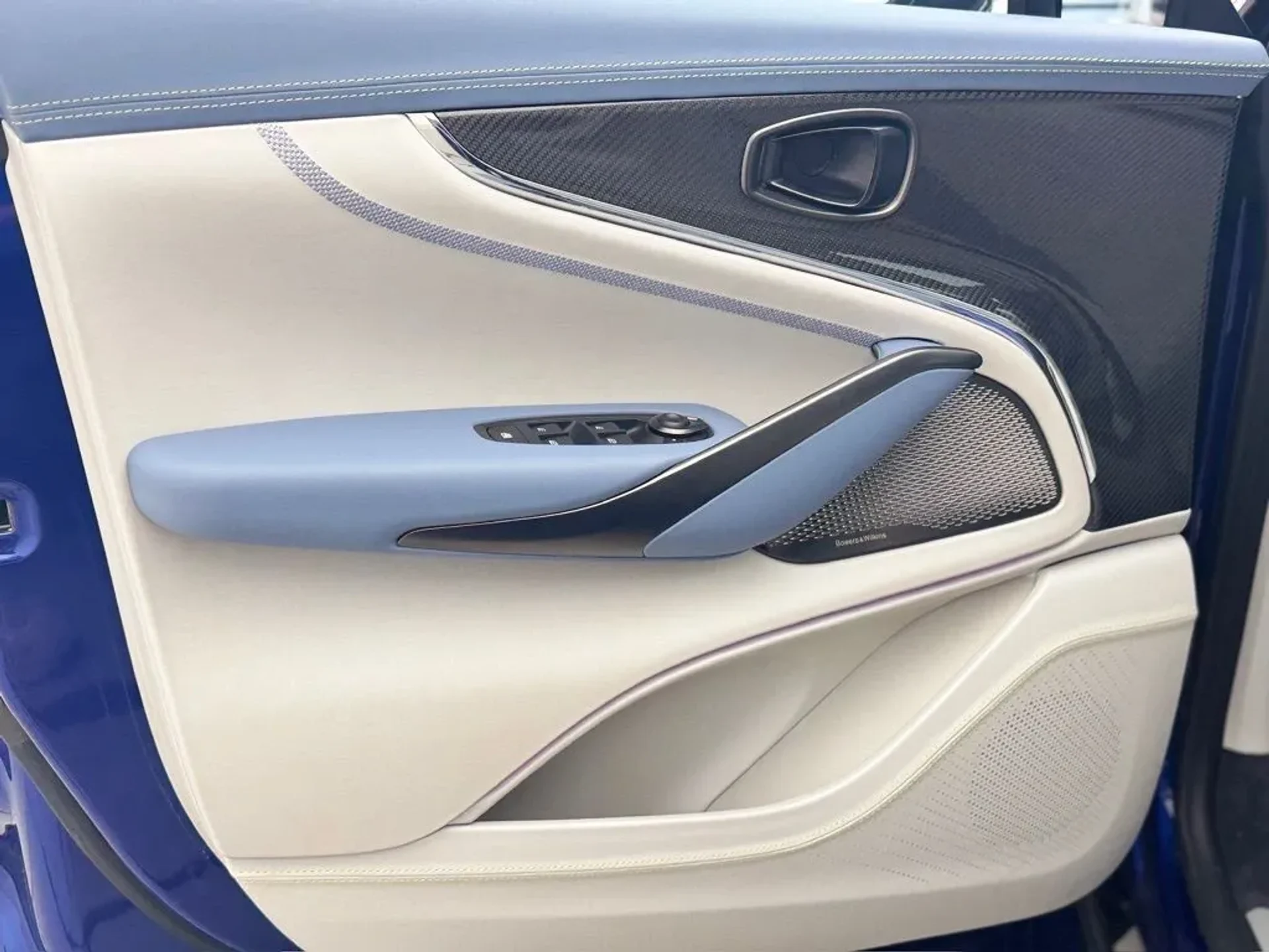 mph006_2399858281_fo6u6ndc26jwaj8c8o4dtxzfdjgu_198bb45143