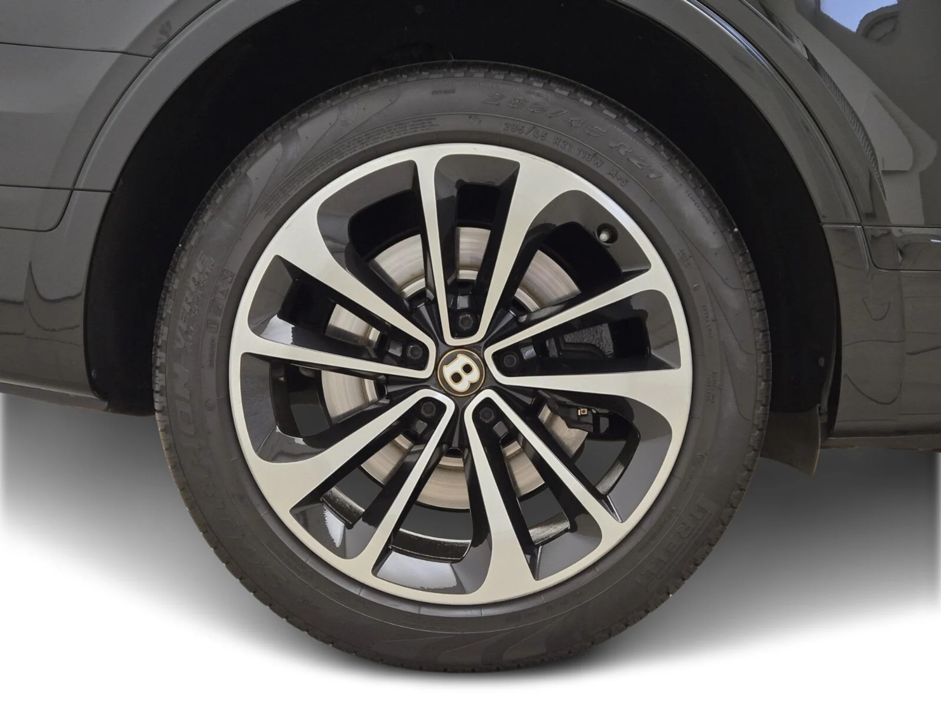 mph006_2405681220_Used_2019_Bentley_Bentayga_V8_1769237256_870cc0c5c8