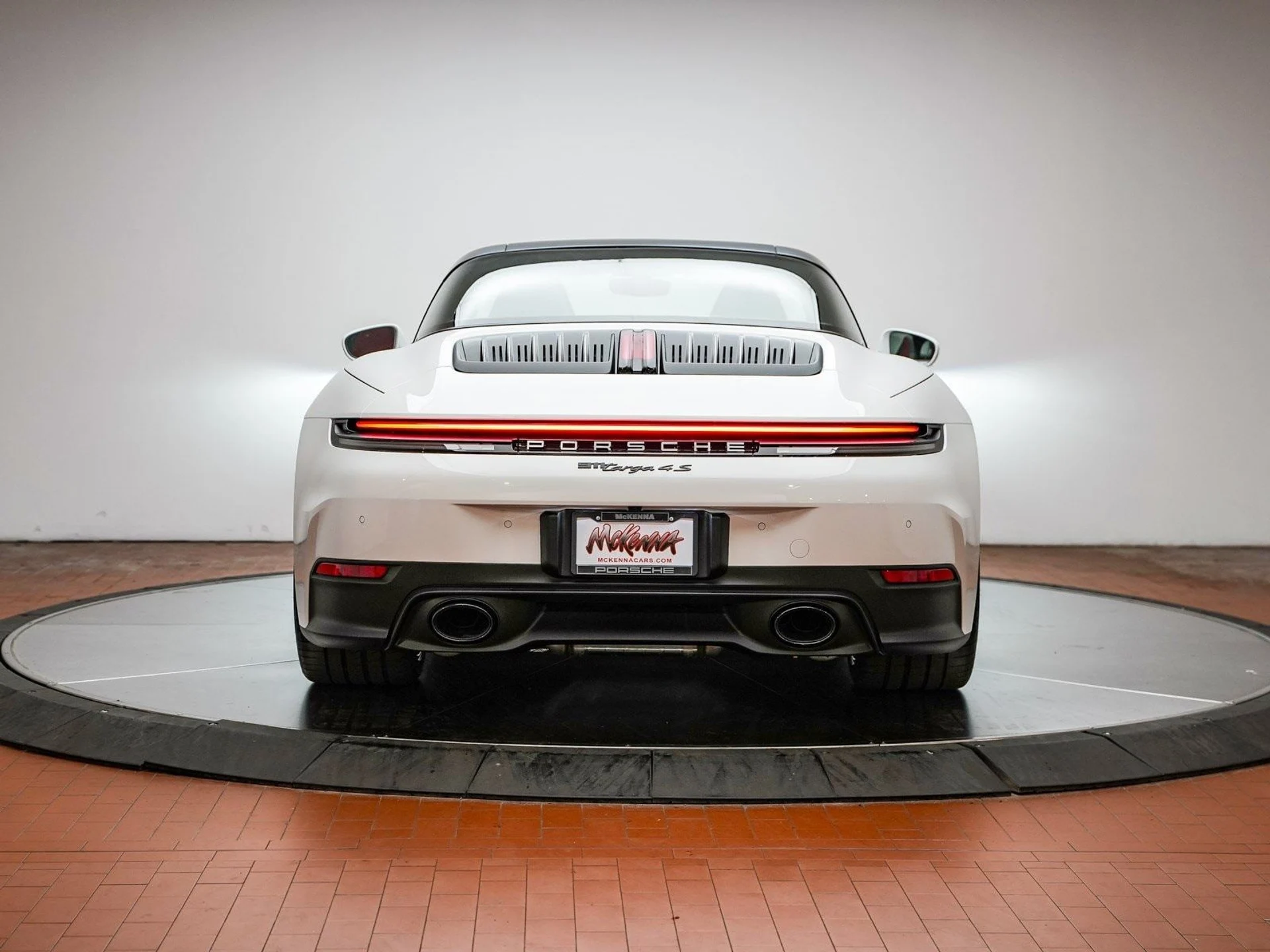 mph006_2415602324_c32b6297a71ddfc7afaa9f2f73e19776x_d5dba83867