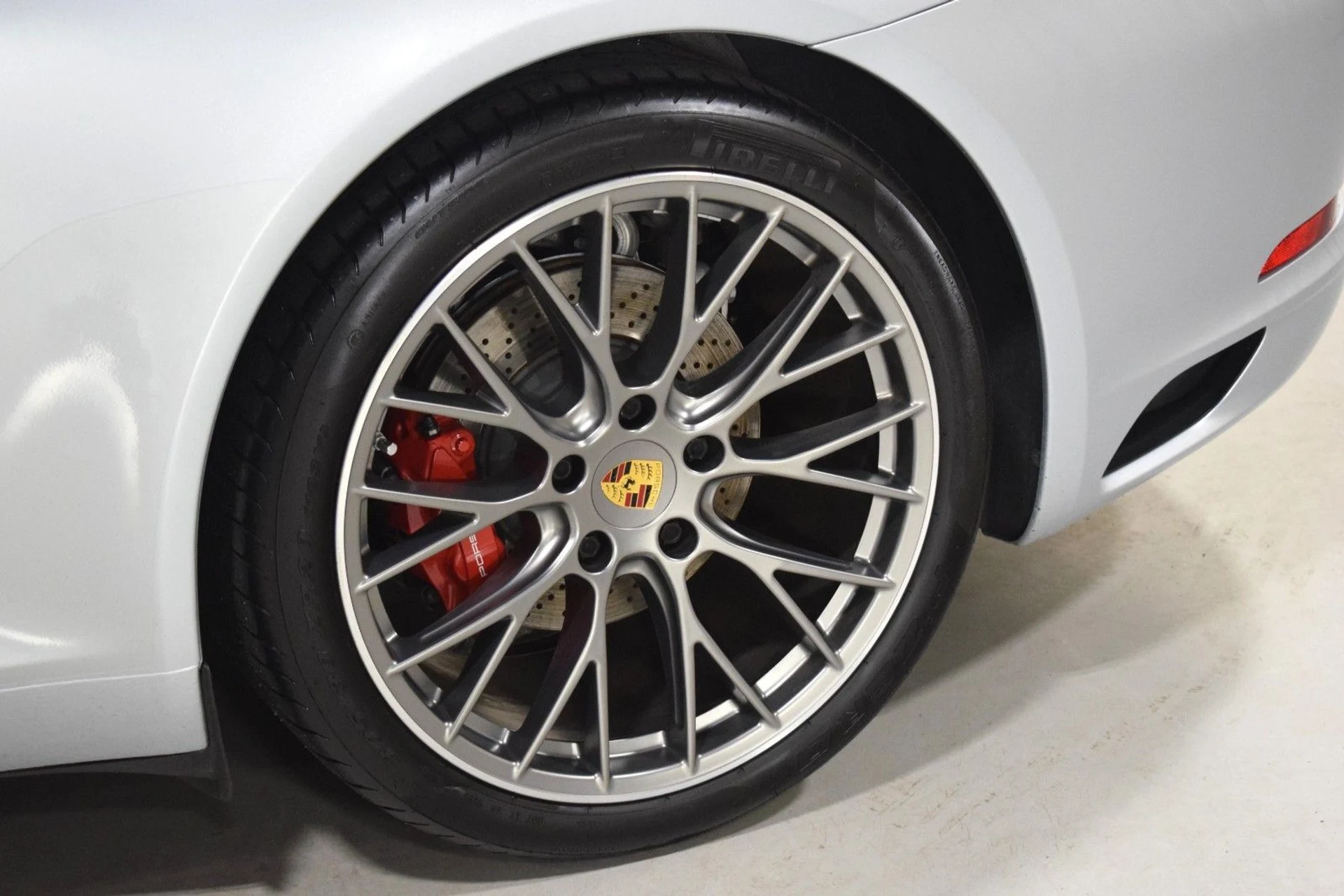 mph006_2421359393_2923fa7946d87cc298f4d348470177dbx_95128278c3