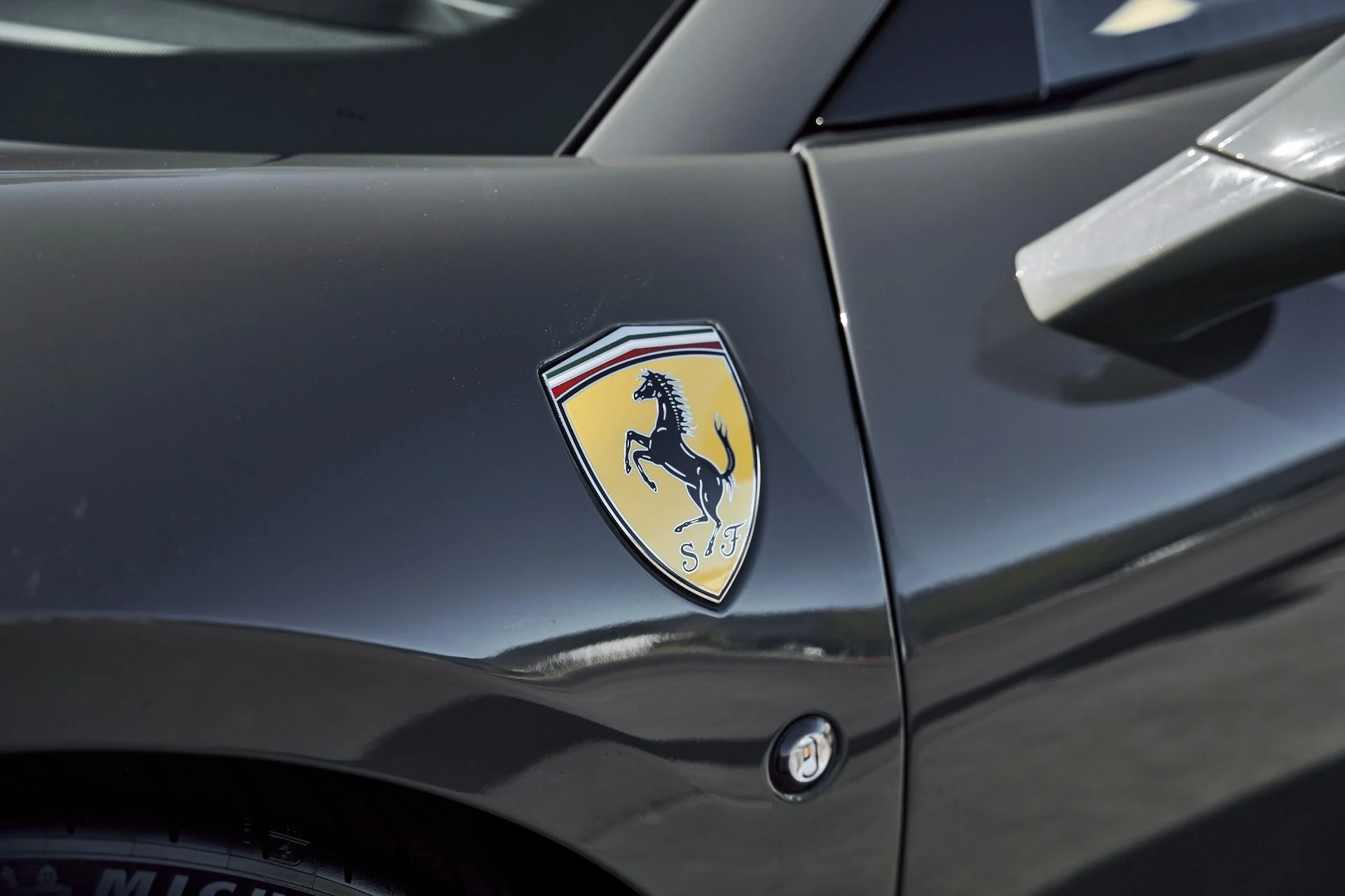 mph006_2423835742_Used_2022_Ferrari_F8_Spider_Base_1768868373_939113c8dd