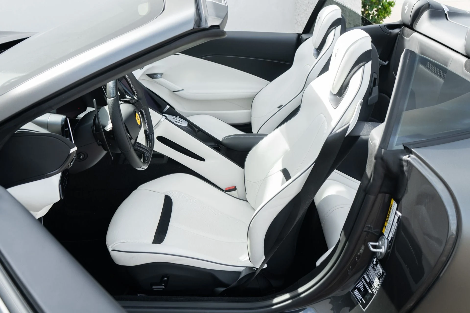 mph006_2442059216_Used_2025_Ferrari_Roma_Spider_1771439392_80803e7d92