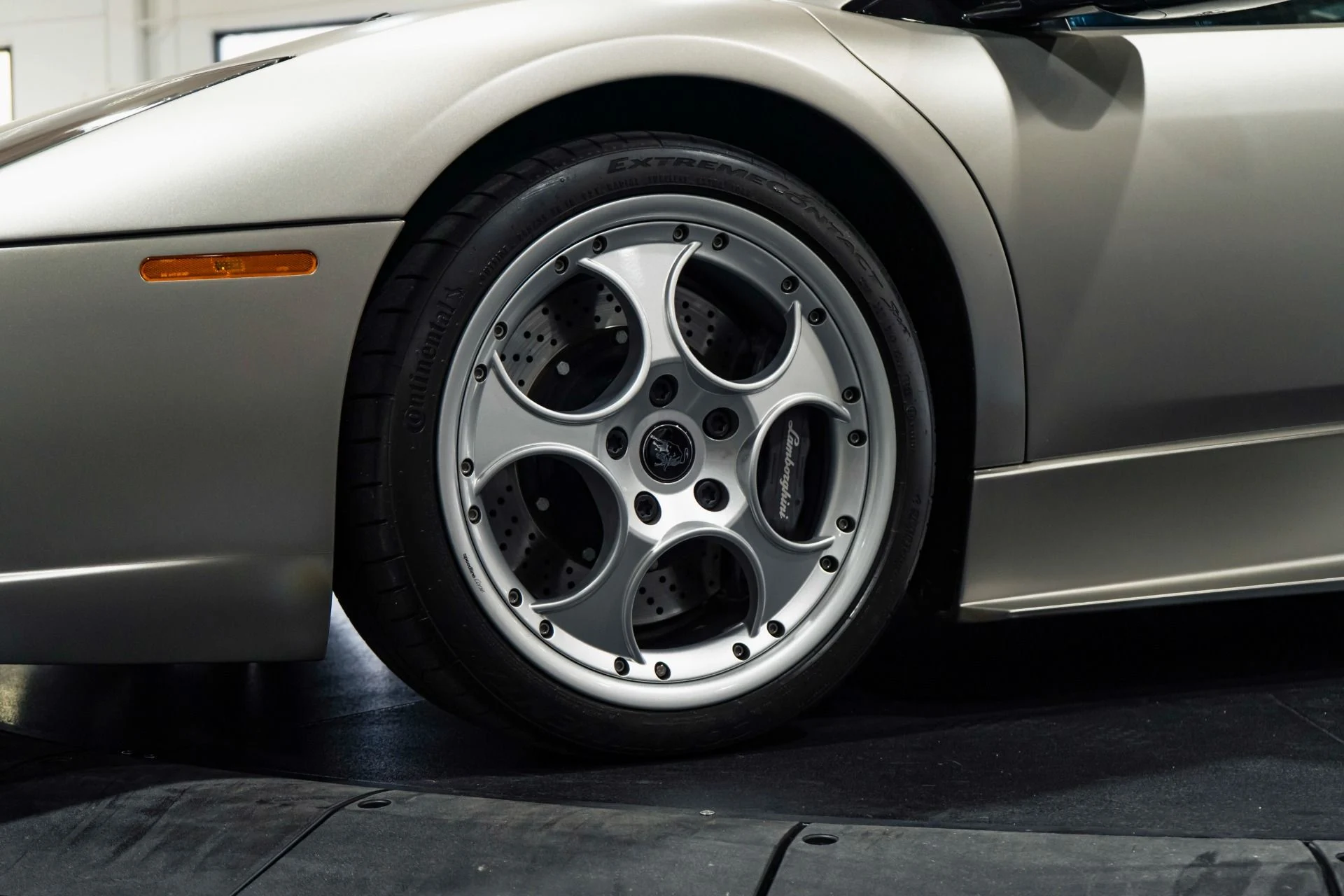 mph006_2442743144_Used_2003_Lamborghini_Murcielago_1773687292_bfb50a1f8e