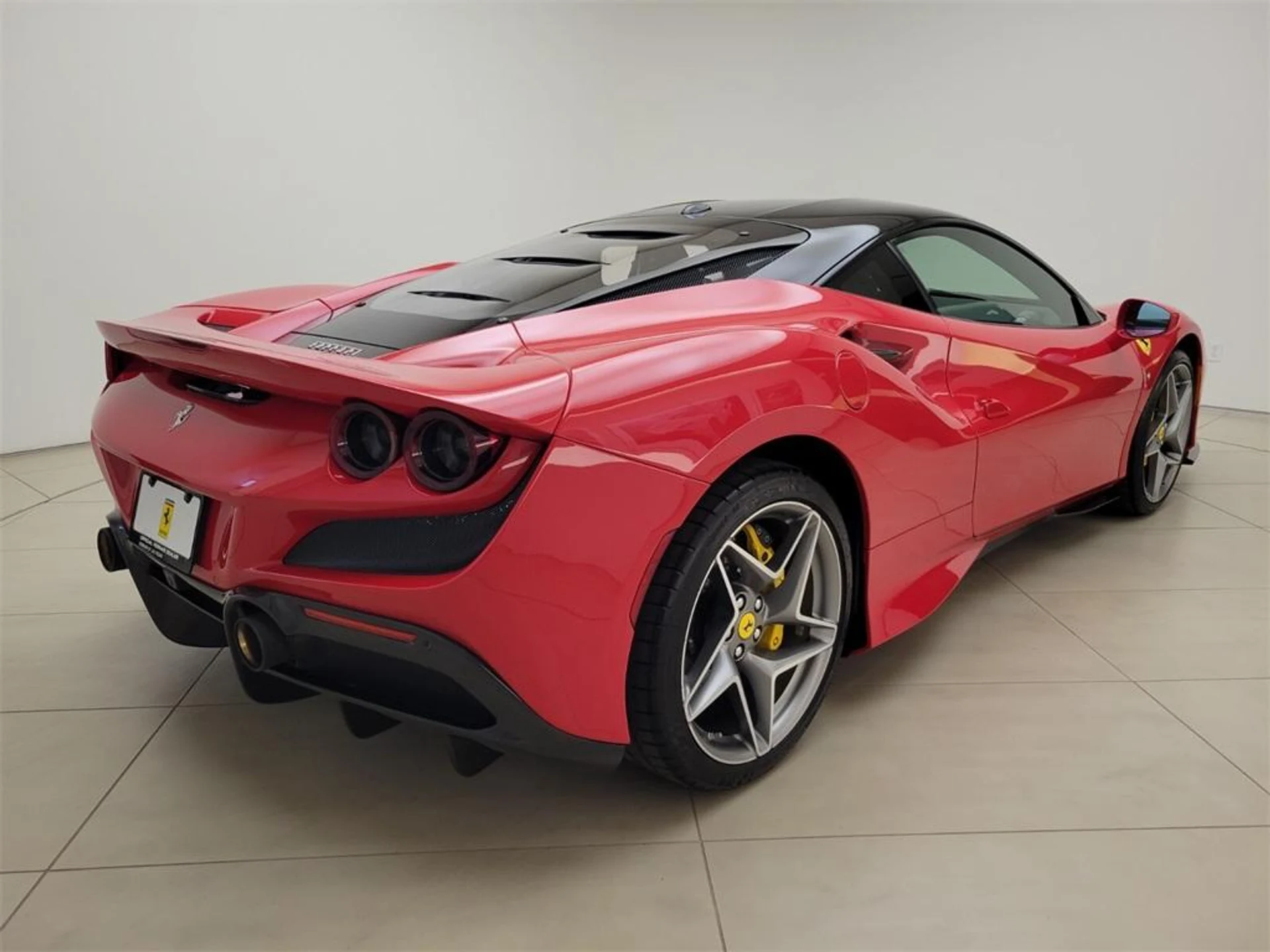 mph006_2448285486_Used_2020_Ferrari_F8_Tributo_1716042518_d527b01aeb