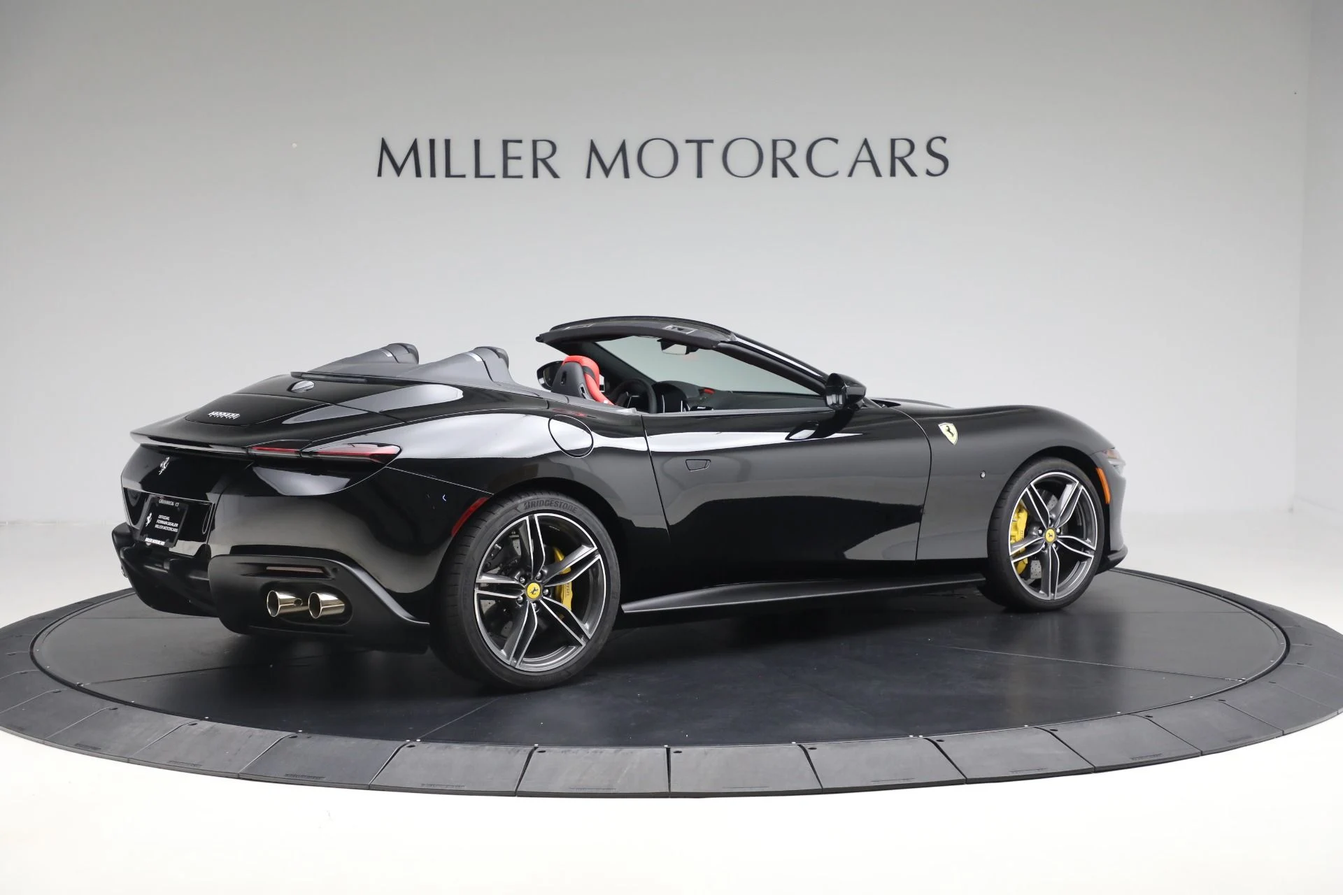 mph006_2458051398_Used_2024_Ferrari_Roma_Spider_1759961484_b61b082fdc