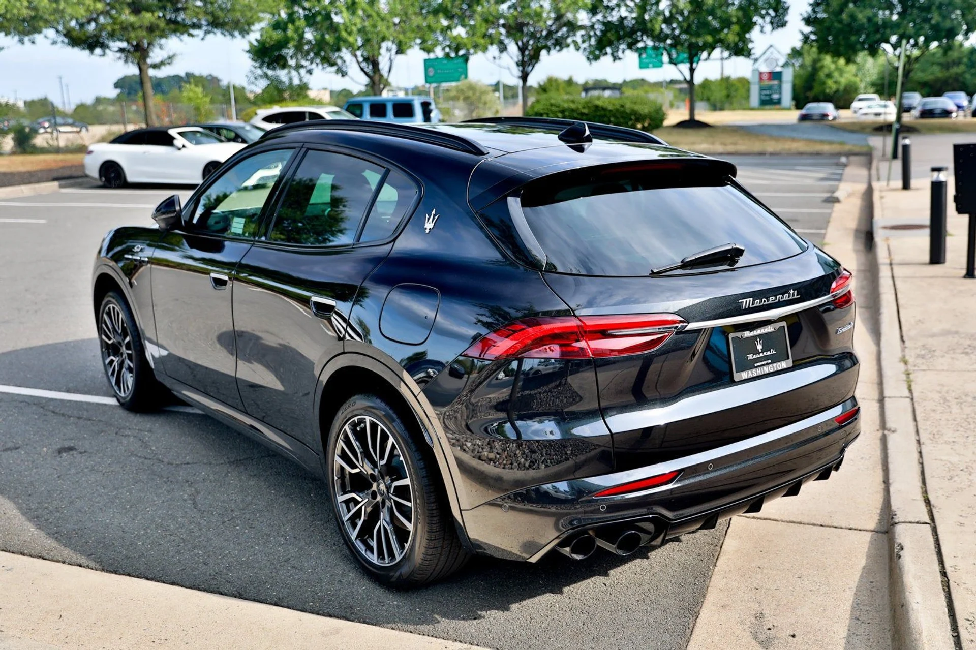 mph006_2467050197_ebbfbc1cb0f5424d8d56a40fda2b6d68_39311309be