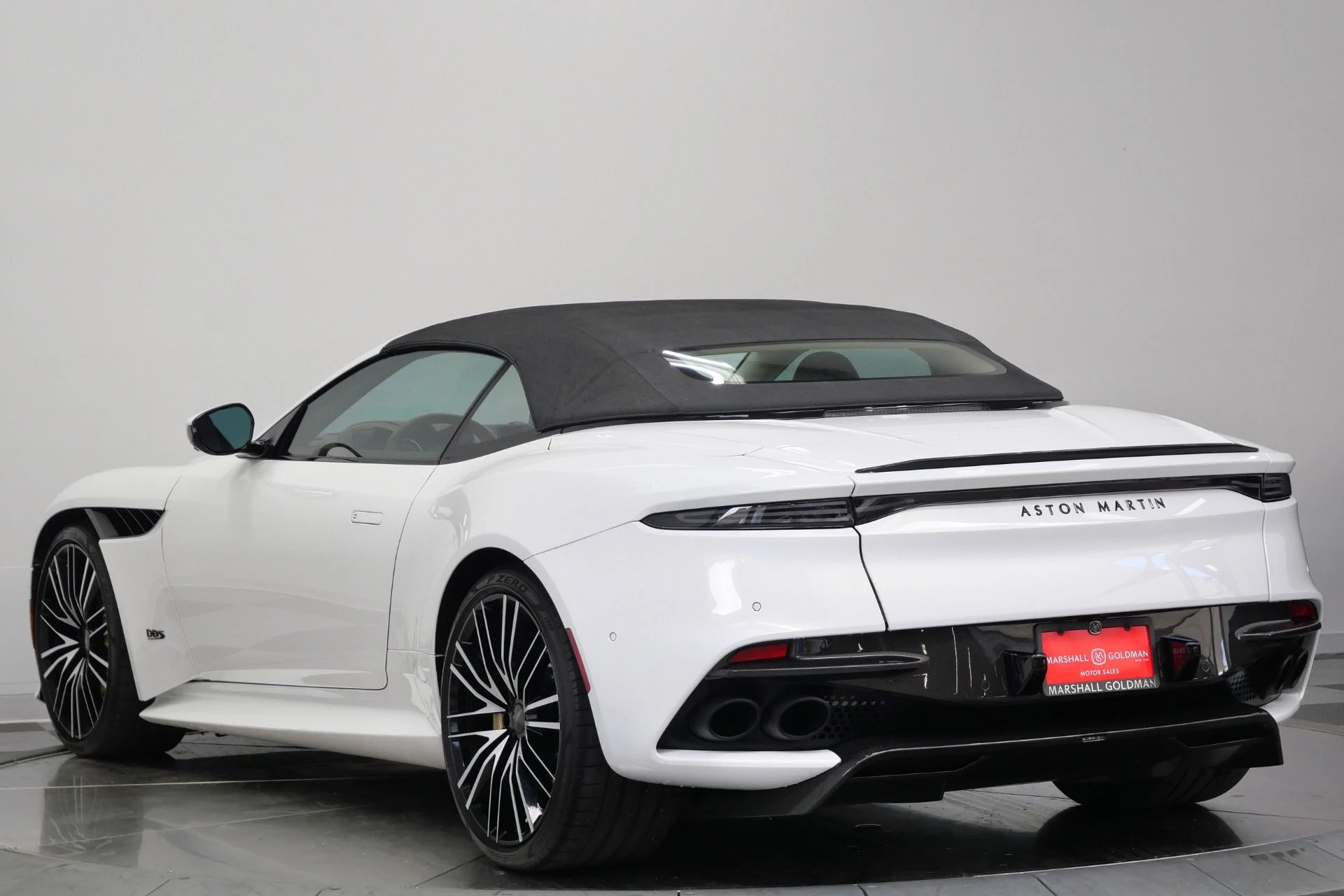 mph006_2472375217_Used_2022_Aston_Martin_DBS_Superleggera_Volante_715_Horsepower_Low_Miles_Two_Tone_Interior_1780071319_f3778caba0