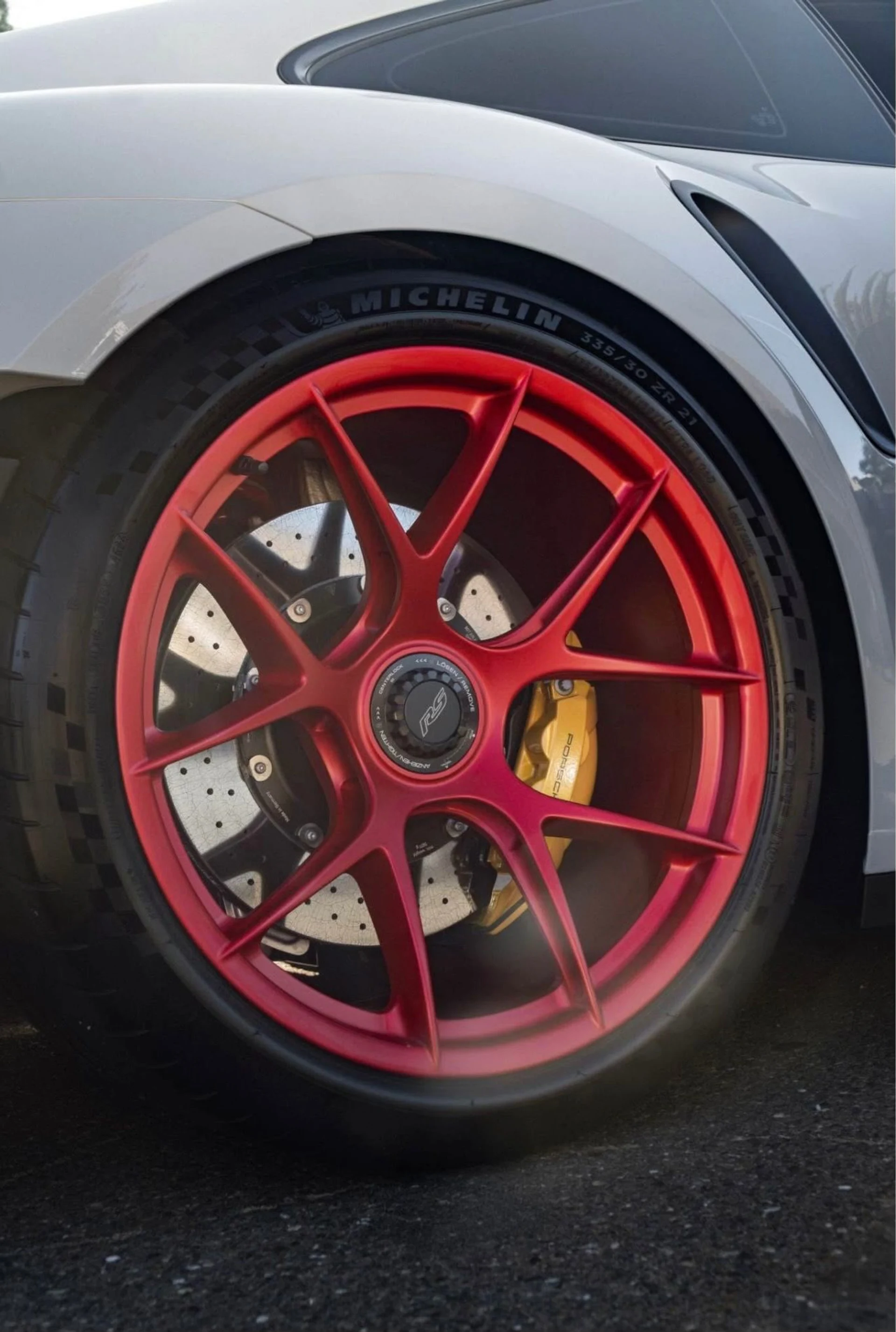mph006_2482809507_Used_2025_Porsche_911_GT_3_RS_1756833102_346c6f3078