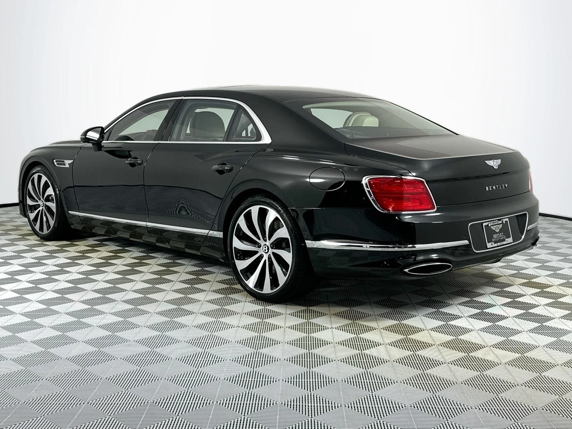 mph006_2489745681_7_5aed30d66a