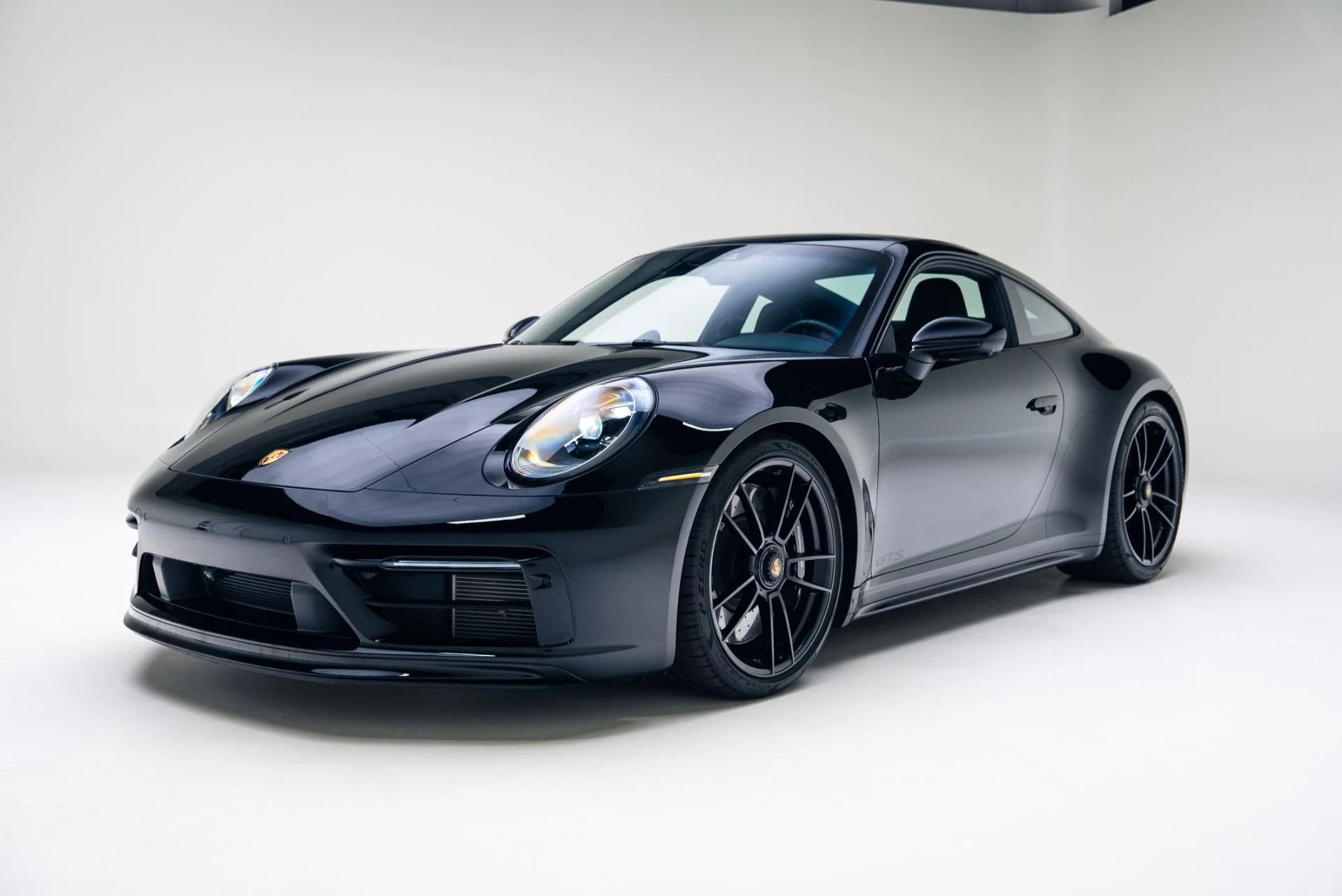 mph006_249067196_Used_2024_Porsche_911_Carrera_GTS_1766089417_5c11b4ecba