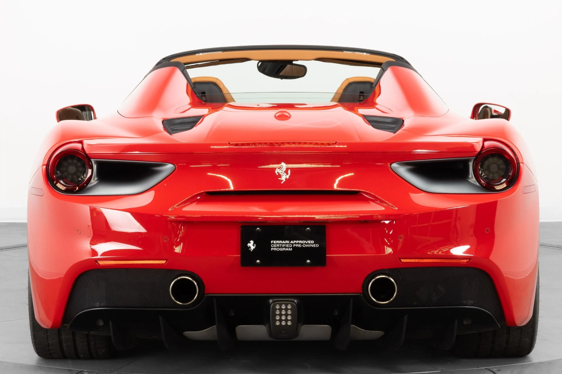 mph006_2500489710_Used_2019_Ferrari_488_Spider_1787231078_0019f035c2