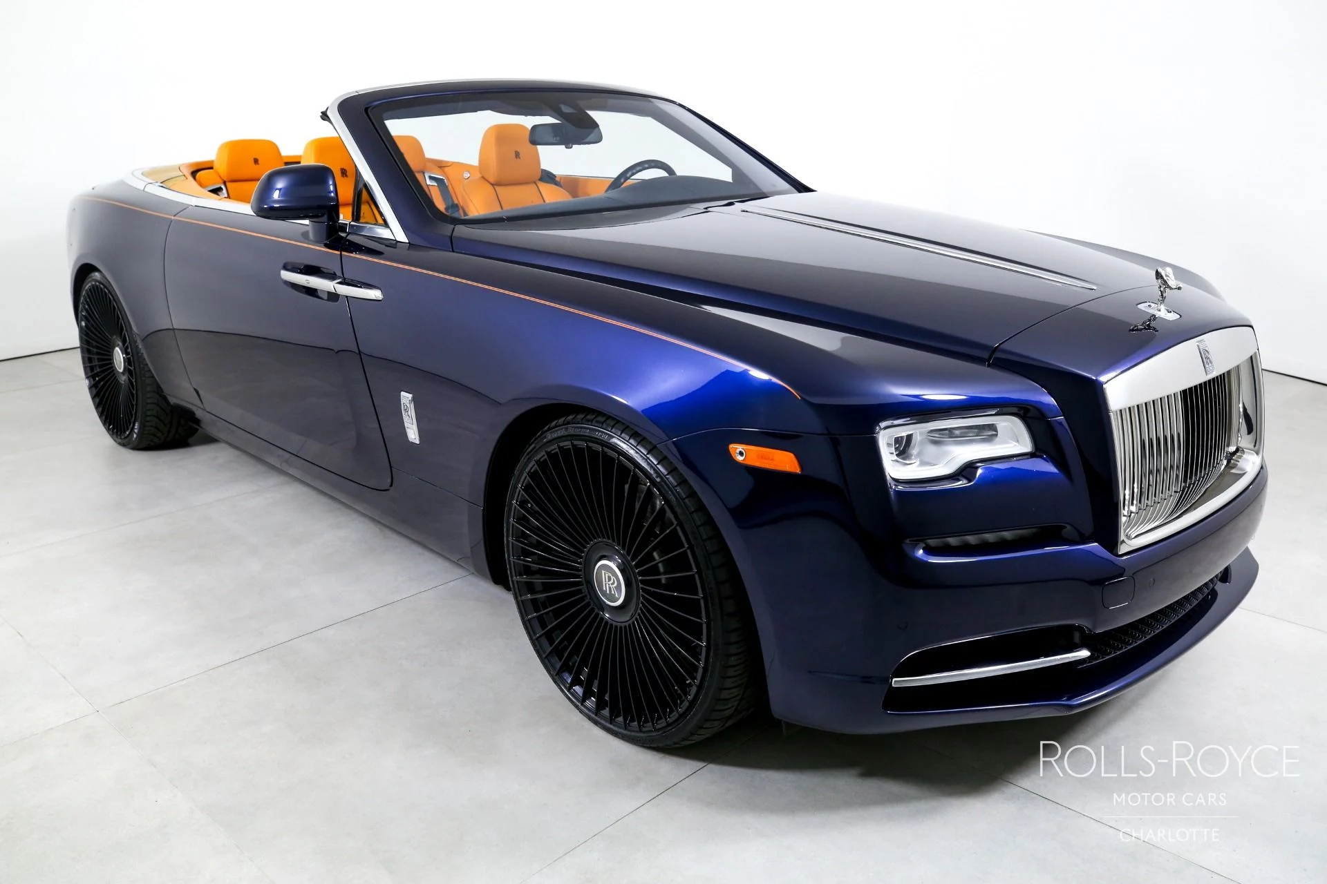 mph006_2501511111_Used_2017_Rolls_Royce_Dawn_1702592423_131e1f462f