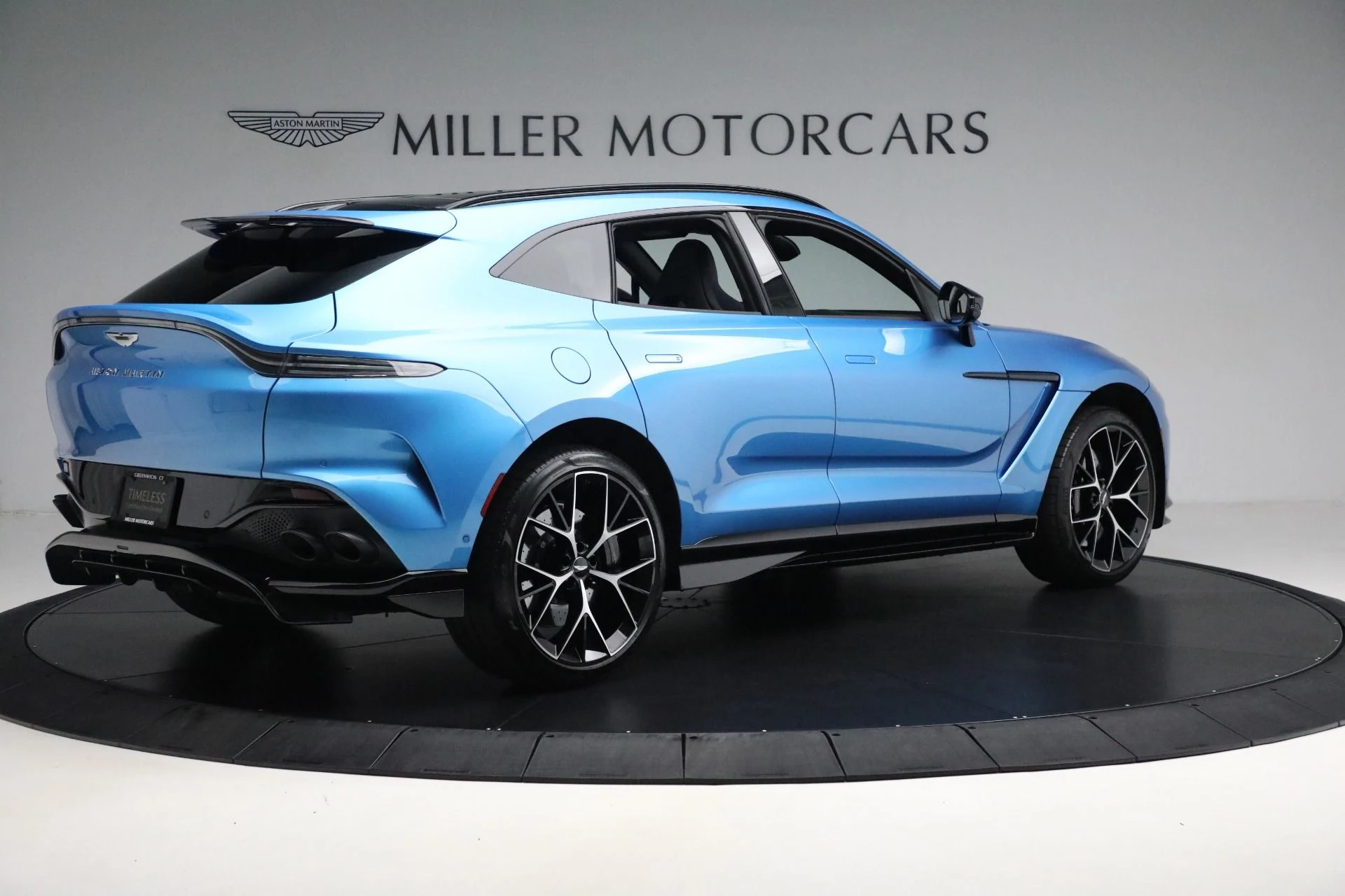 mph006_2508336868_Used_2024_Aston_Martin_DBX_707_713089220c