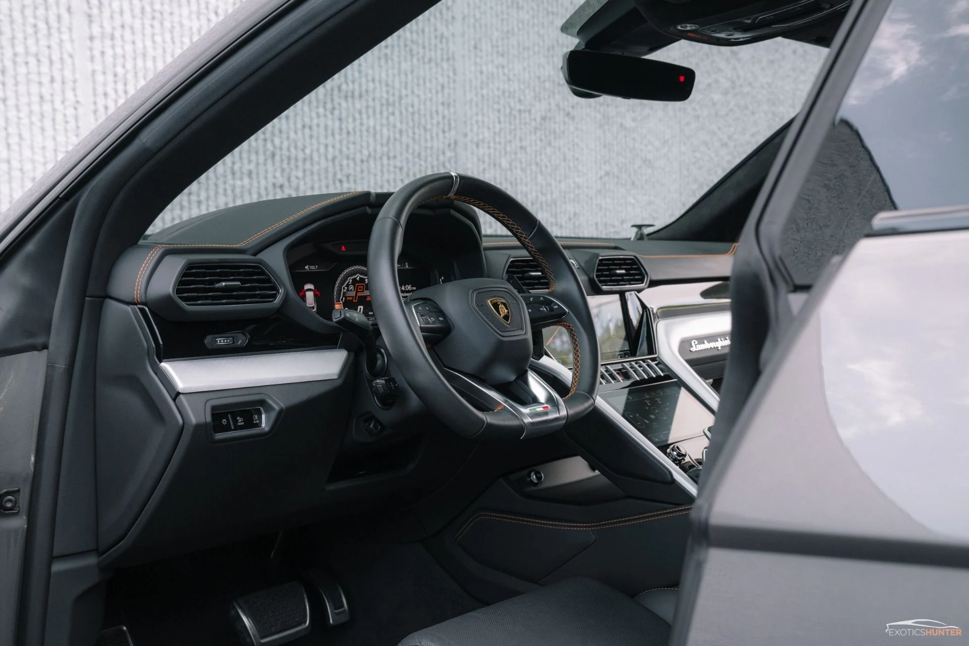 mph006_2512556354_Used_2021_Lamborghini_Urus_w_Bang_Olufsen_Advanced_Sound_Parkassist_1758750772_7ed1c698dc