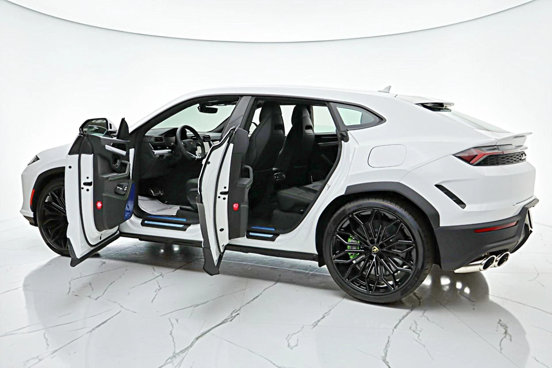 mph006_2518617107_New_2026_Lamborghini_Urus_SE_eb1125974b