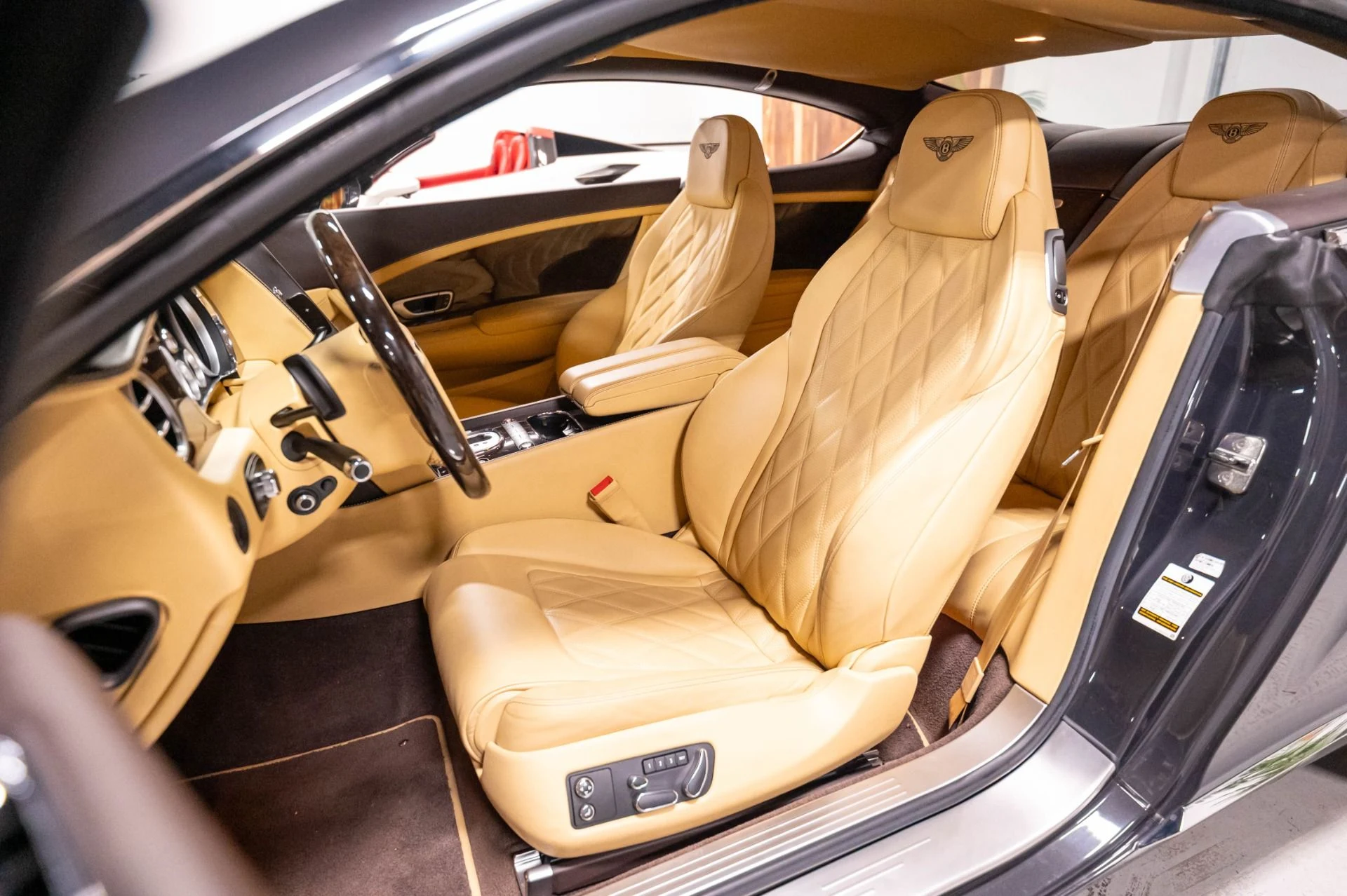 mph006_2539425633_Used_2015_Bentley_Continental_GT_Base_1789579942_741ce74f90