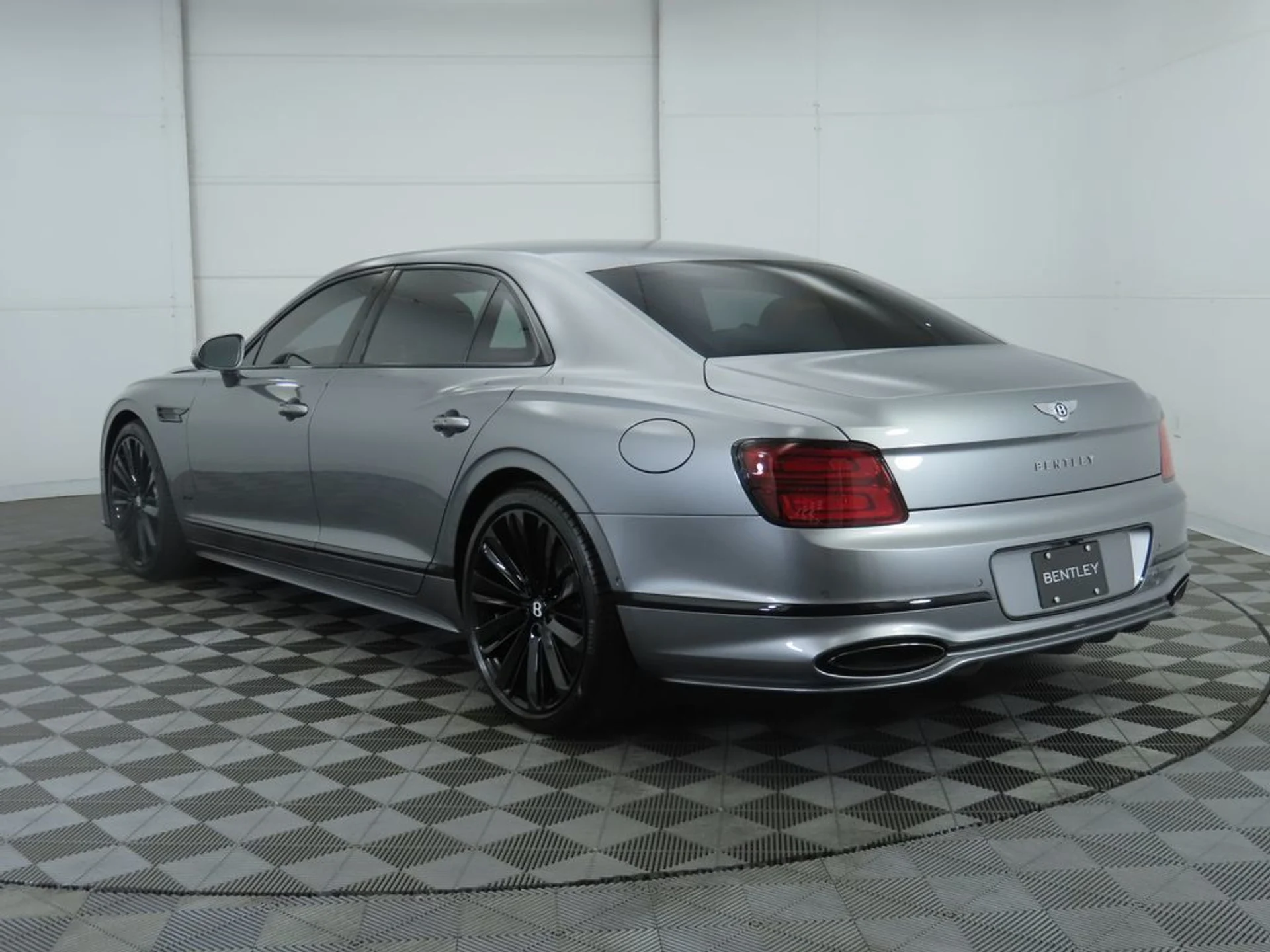 mph006_2539650994_new_2025_bentley_flying_spur_speedsedan_8119_22908719_7_1024_776d74f413