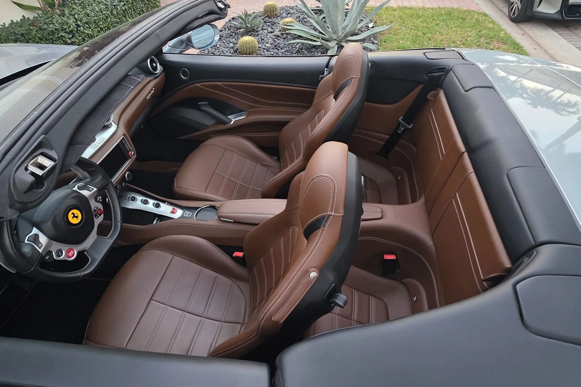 mph006_2552505583_Used_2017_Ferrari_California_T_1763593112_67641128e7