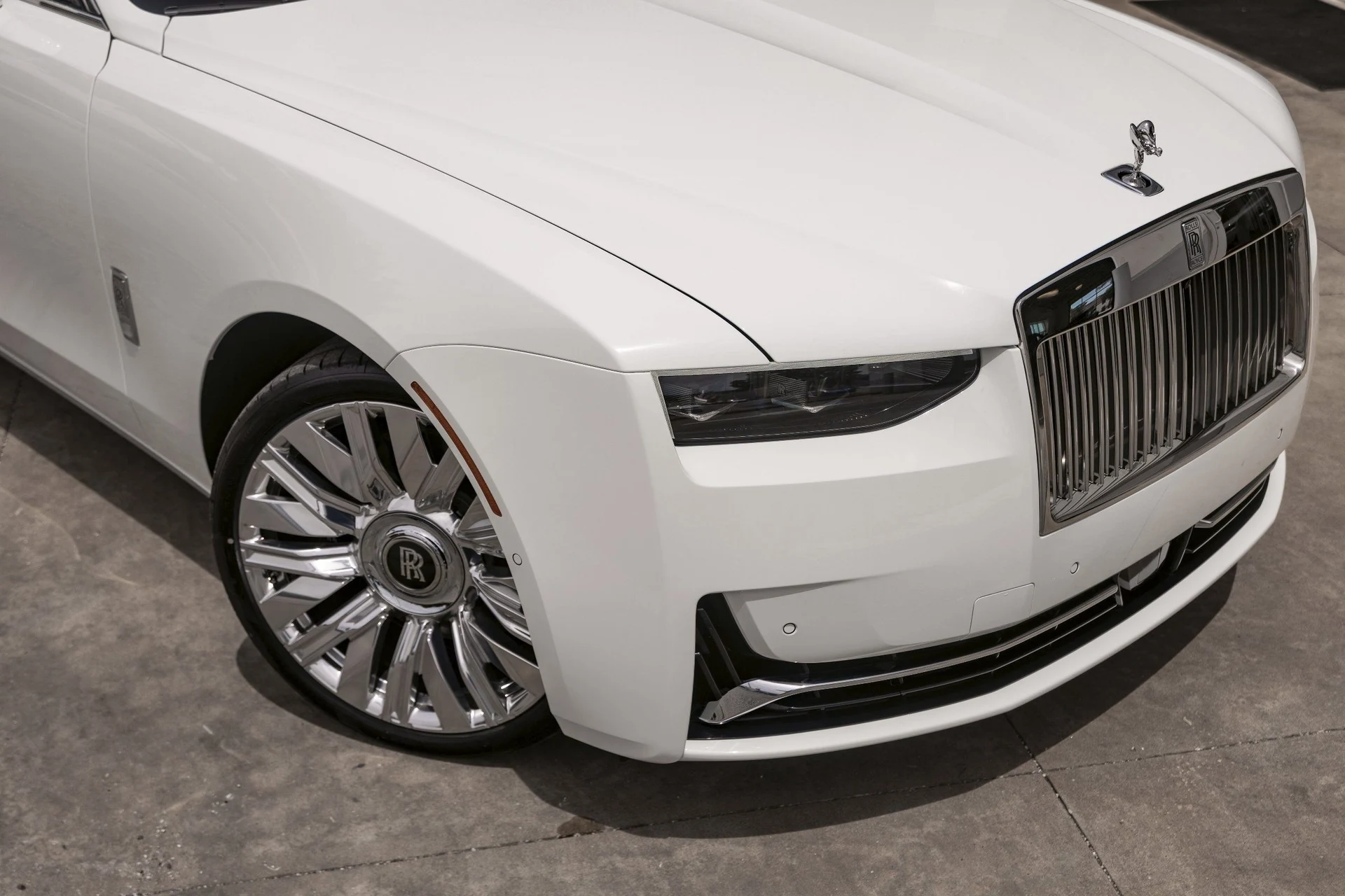 mph006_2553114793_Hi_Tech_Luxury_Imports_LLC_SCA_13_GZ_09_TU_235637_image_6_66e3dae973
