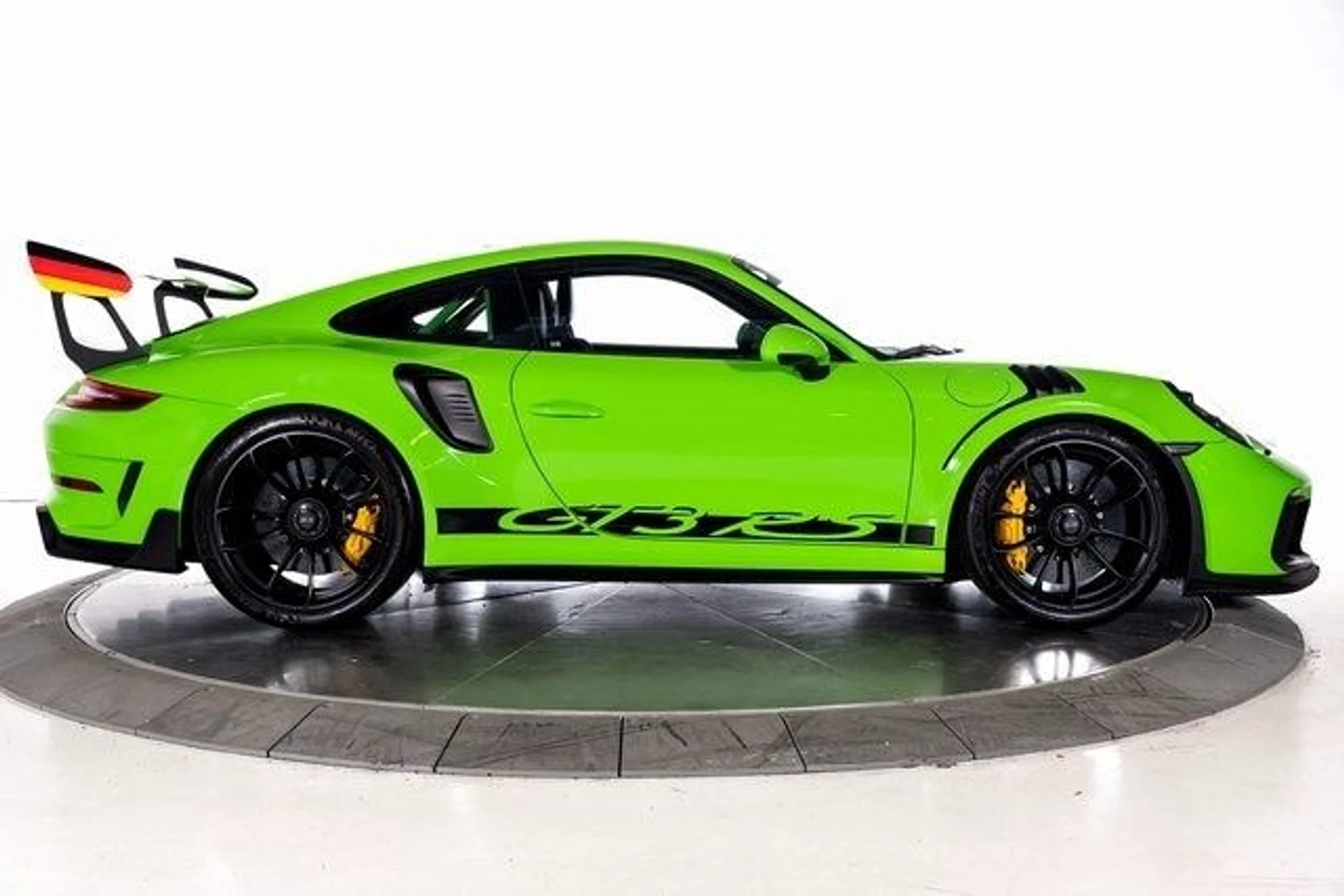 mph006_2556728996_9788dec25fd23948db24b189548176f3x_4c8569250c