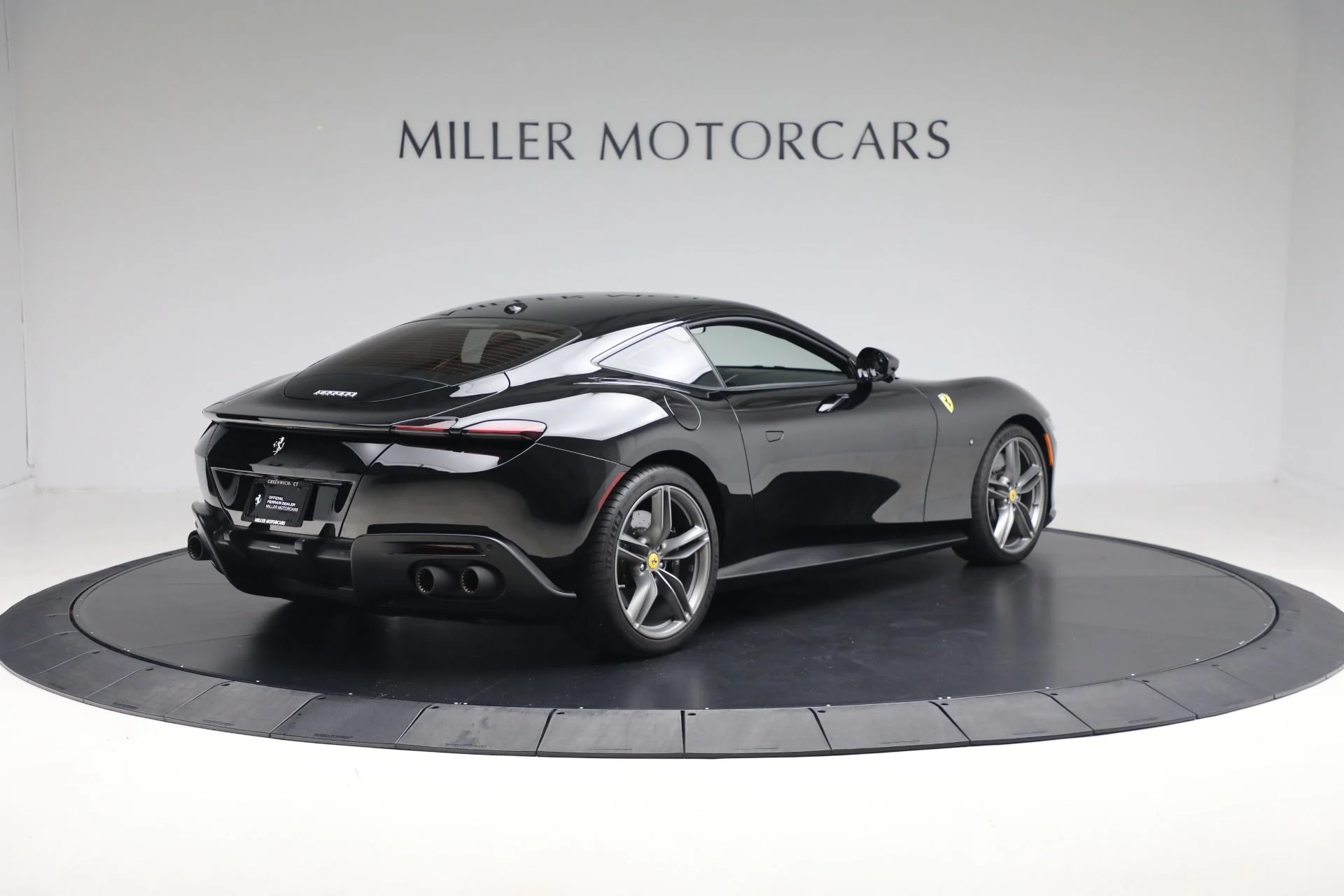 mph006_256237311_Used_2022_Ferrari_Roma_bdefb59537
