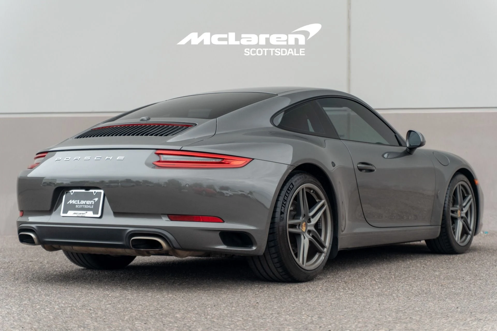 mph006_2562950476_Used_2017_PORSCHE_911_Carrera_1768089674_dbf9f98092