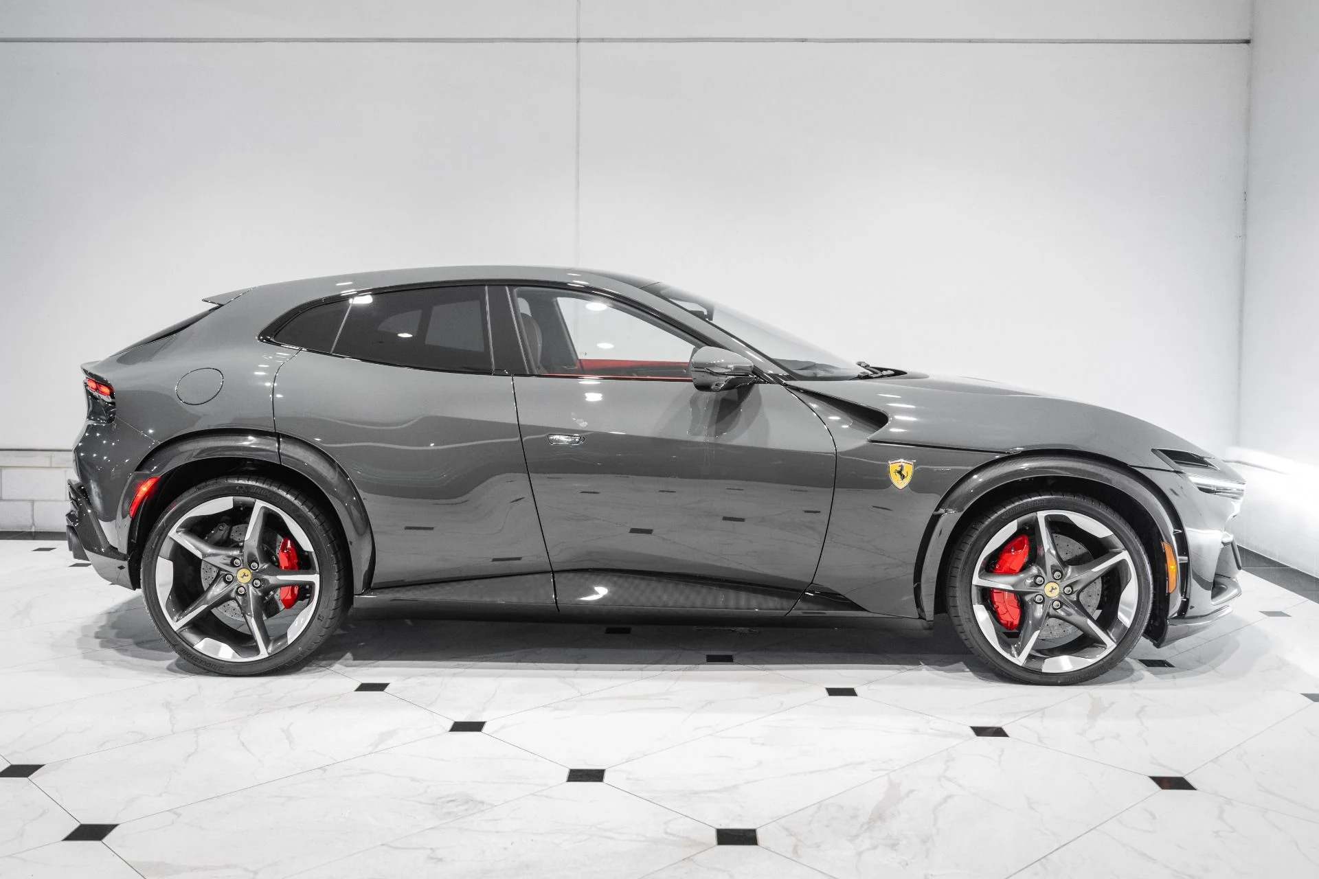 mph006_2572298098_Used_2026_Ferrari_Purosangue_1781276240_39f5559ab1