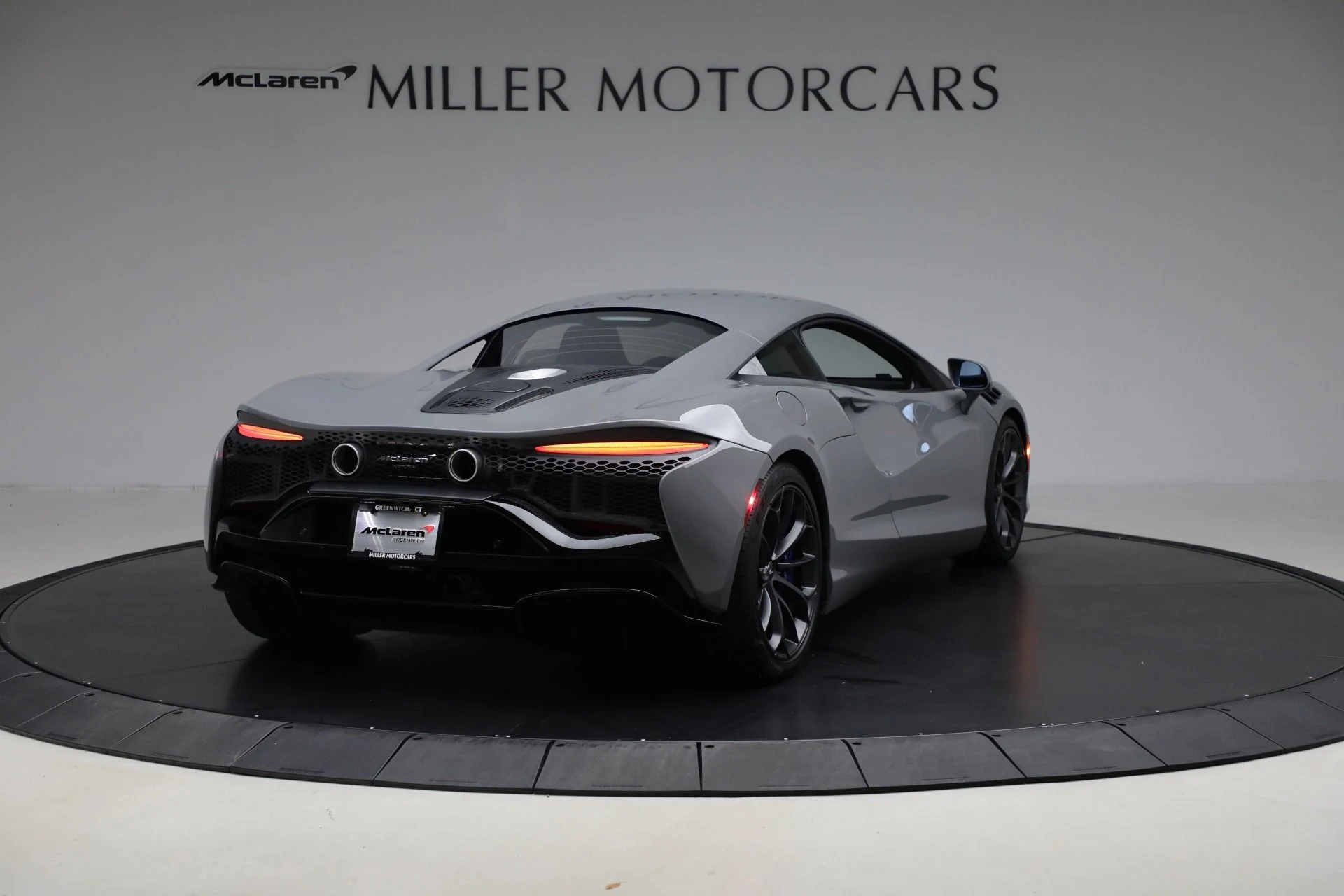 mph006_2579237317_Used_2023_Mc_Laren_Artura_a5a83369f4