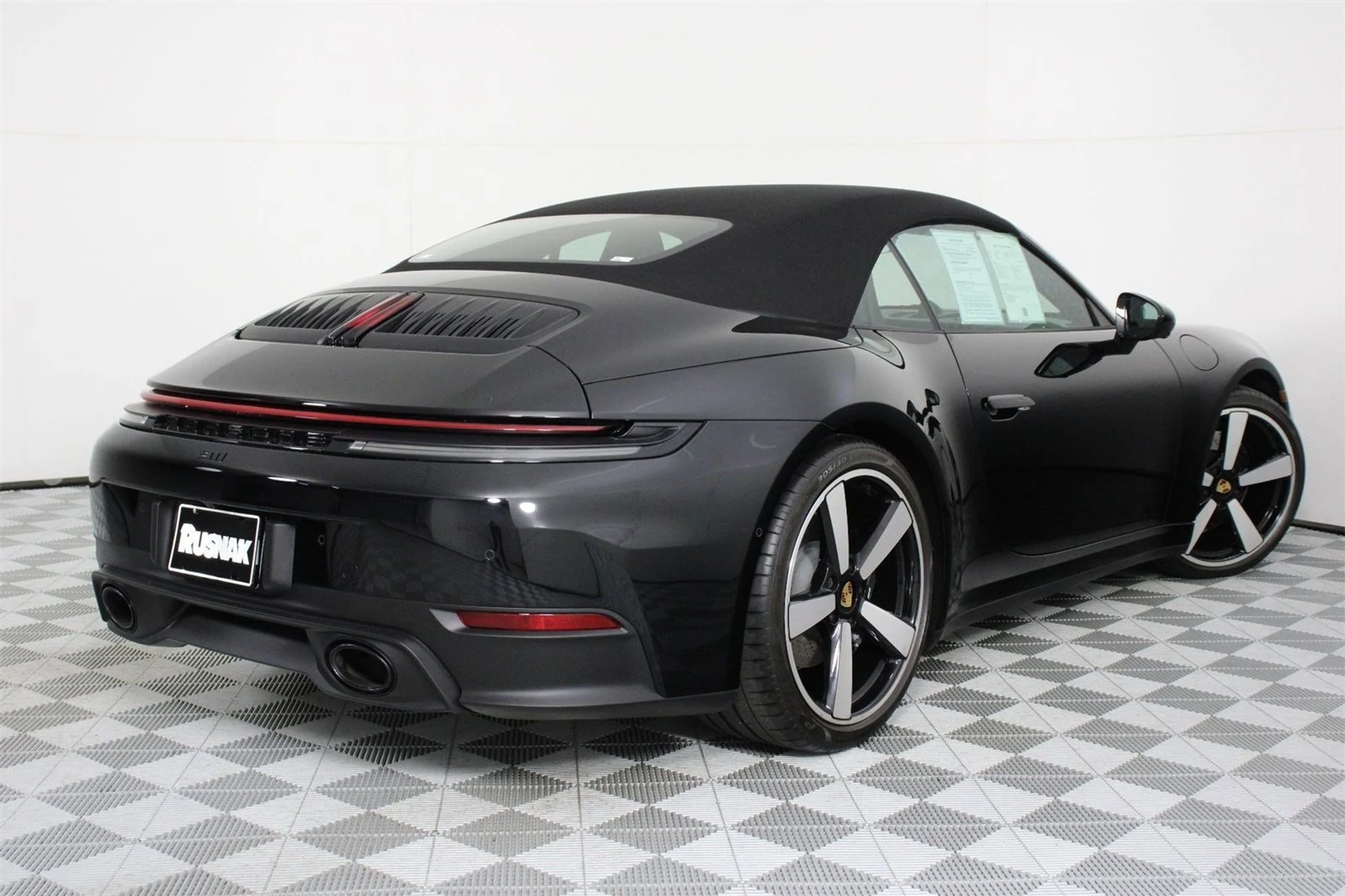 mph006_2580275336_575707e56bf8101c457d18d61cd7d738_05adb7122a