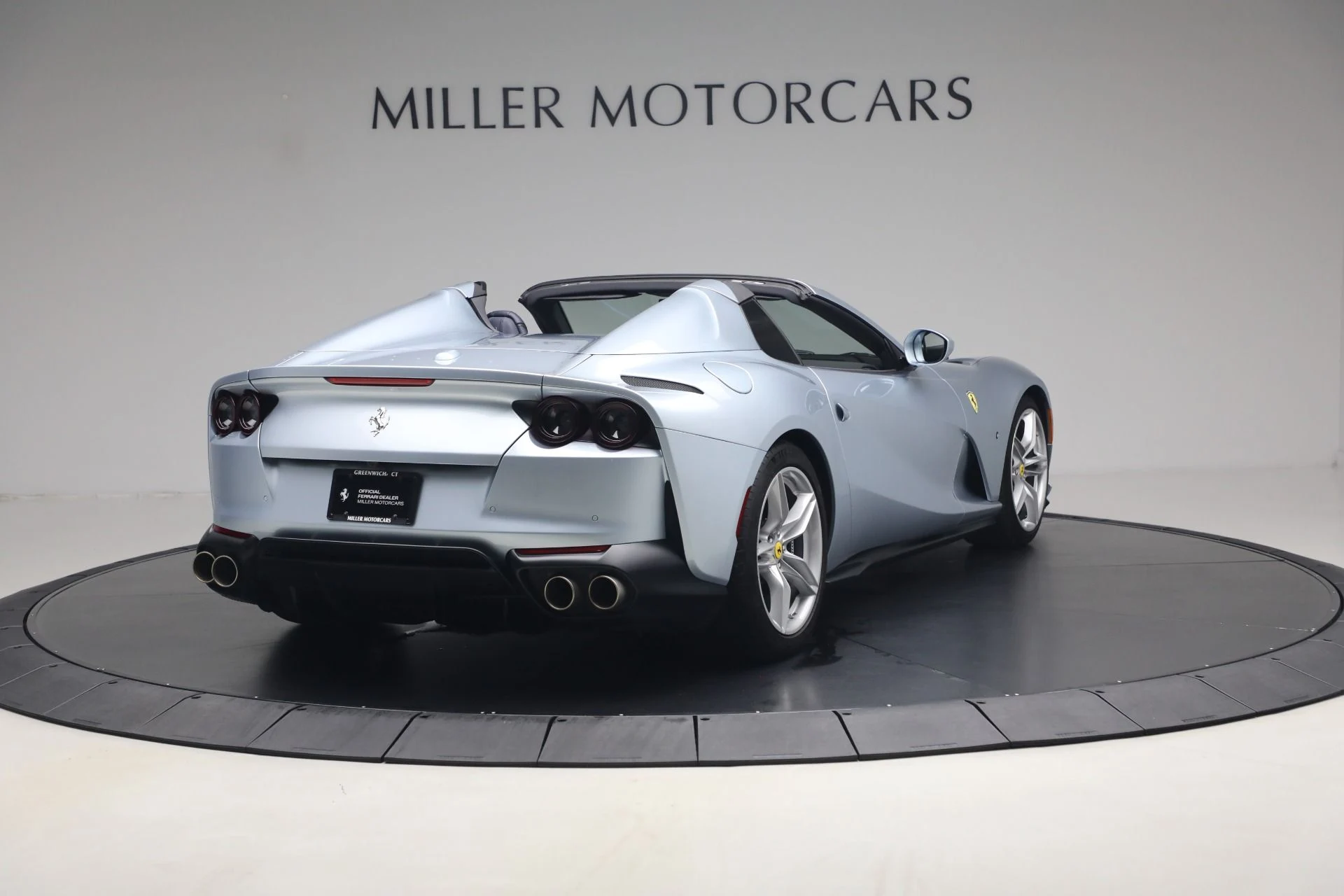 mph006_2581211266_Used_2022_Ferrari_812_GTS_1785788924_8327f3cc6e