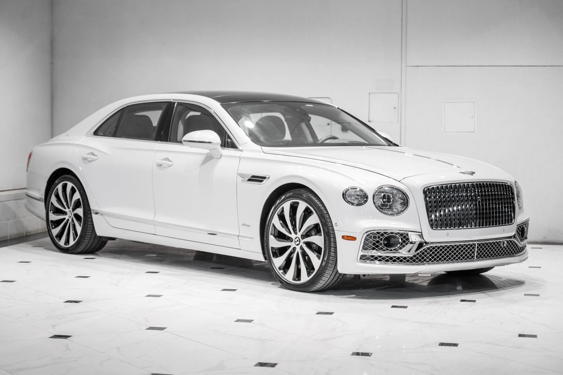 mph006_258151715_Used_2023_Bentley_Flying_Spur_1772469545_6b4c46f7bc