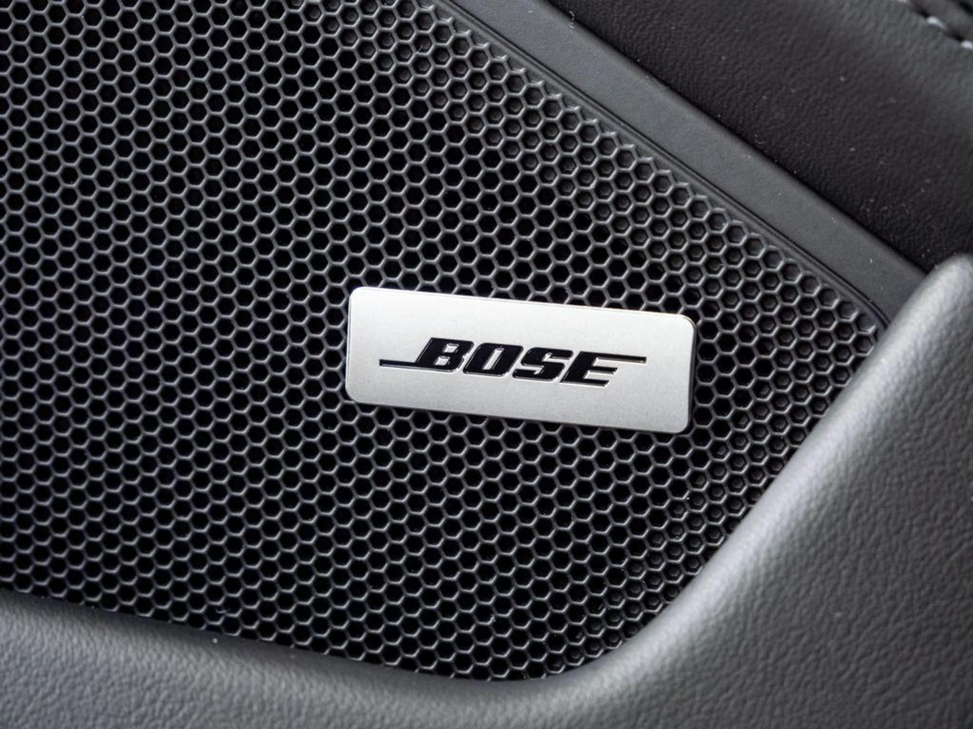 mph006_2586414229_9_pprsq50bs9sxrm3_Cf5_Sw_PWOHE_7e9cae9caa