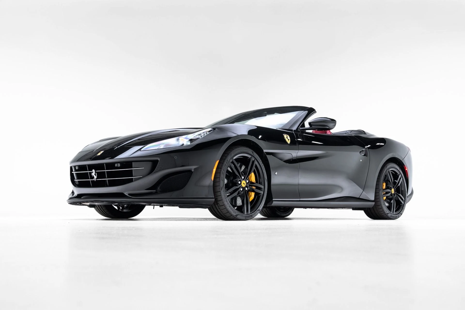mph006_2589984812_Used_2019_Ferrari_Portofino_1773084196_7eb0af8948