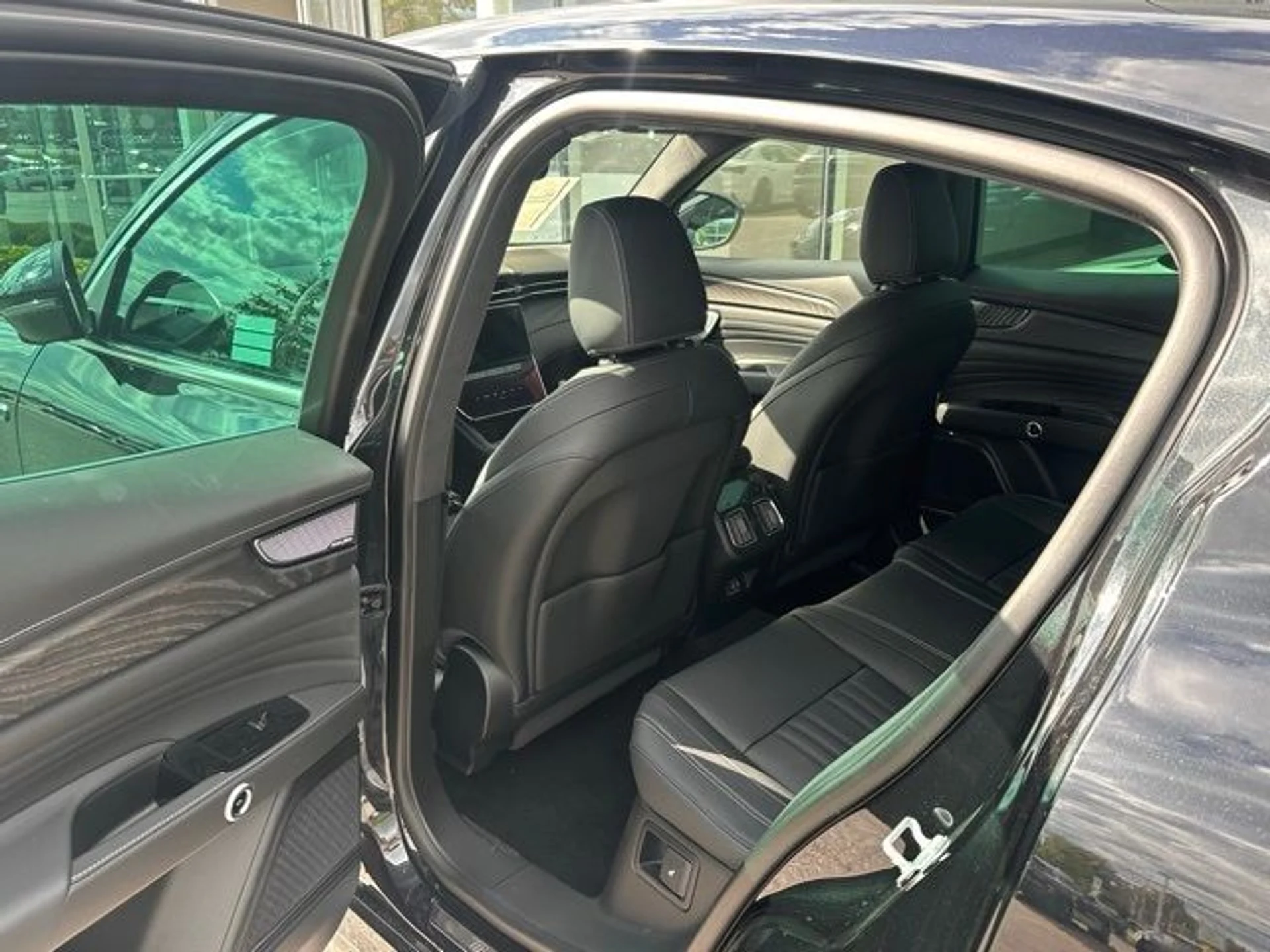 mph006_2590450967_4bbfe19f890f532797dc81531051bed3_5863d23bbc