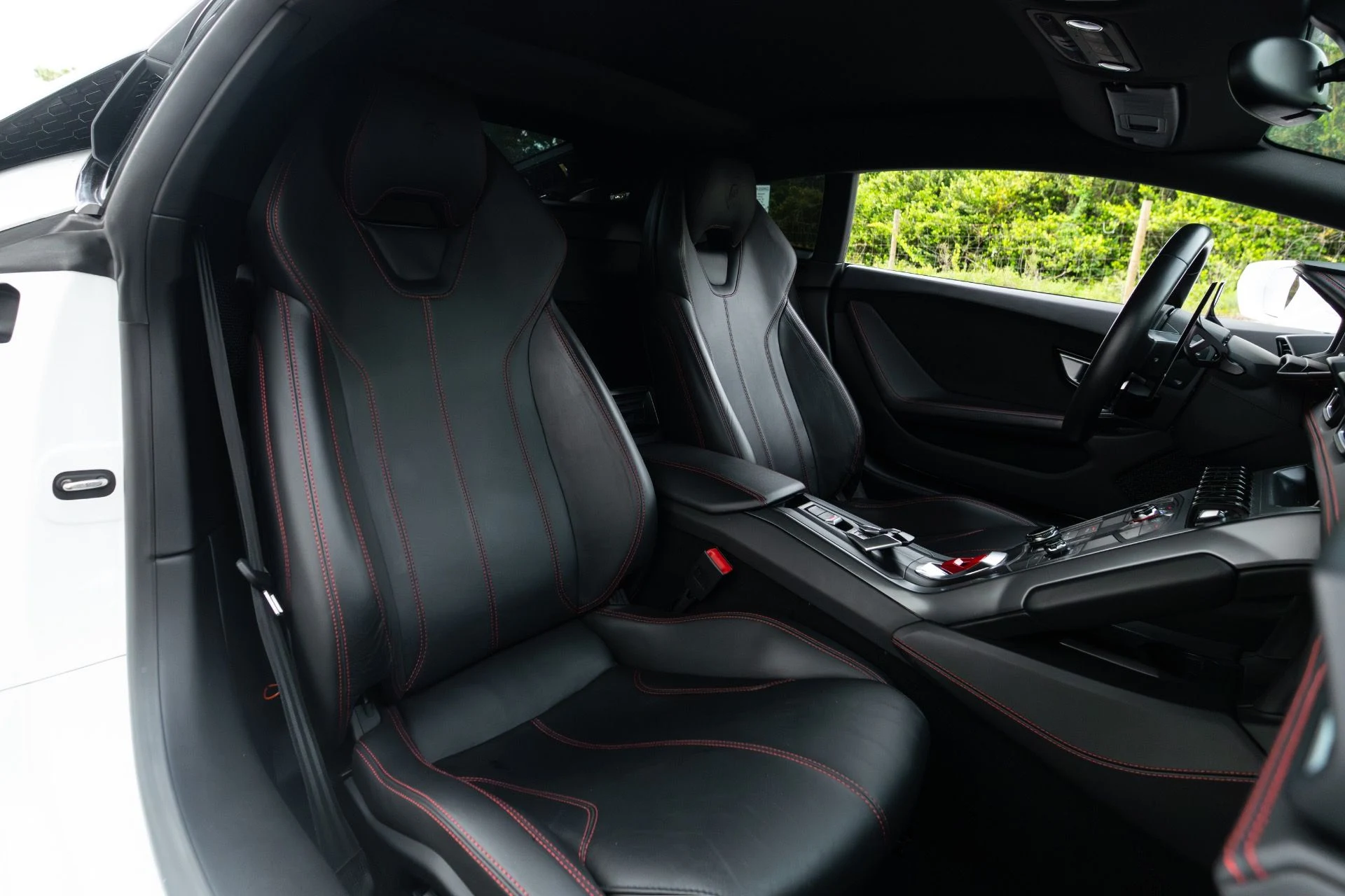 mph006_2603540804_Used_2016_Lamborghini_Huracan_LP_580_2_1778629872_4d9e9f422d