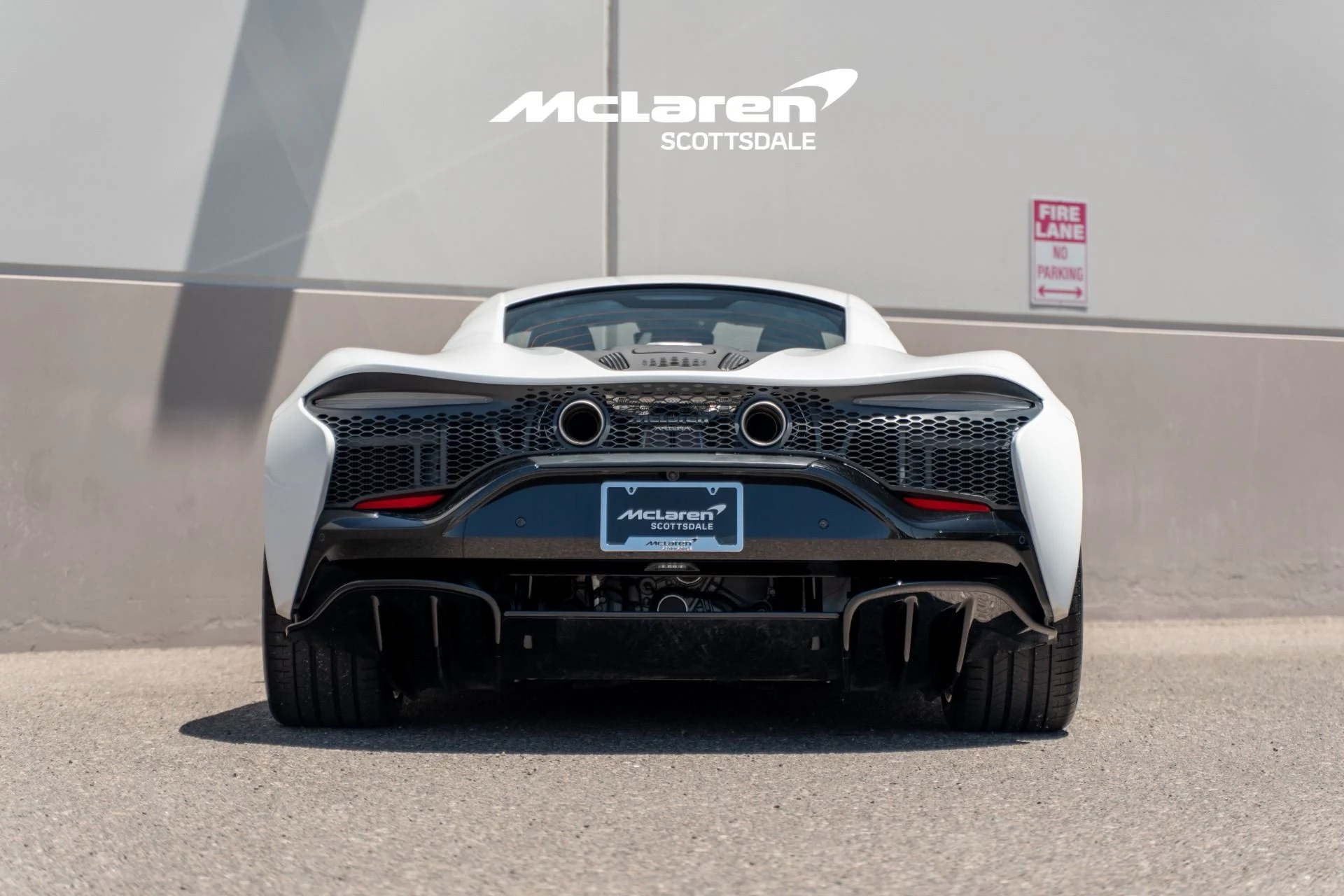 mph006_2609530690_Used_2026_MCLAREN_ARTURA_1781288579_08305f95bf
