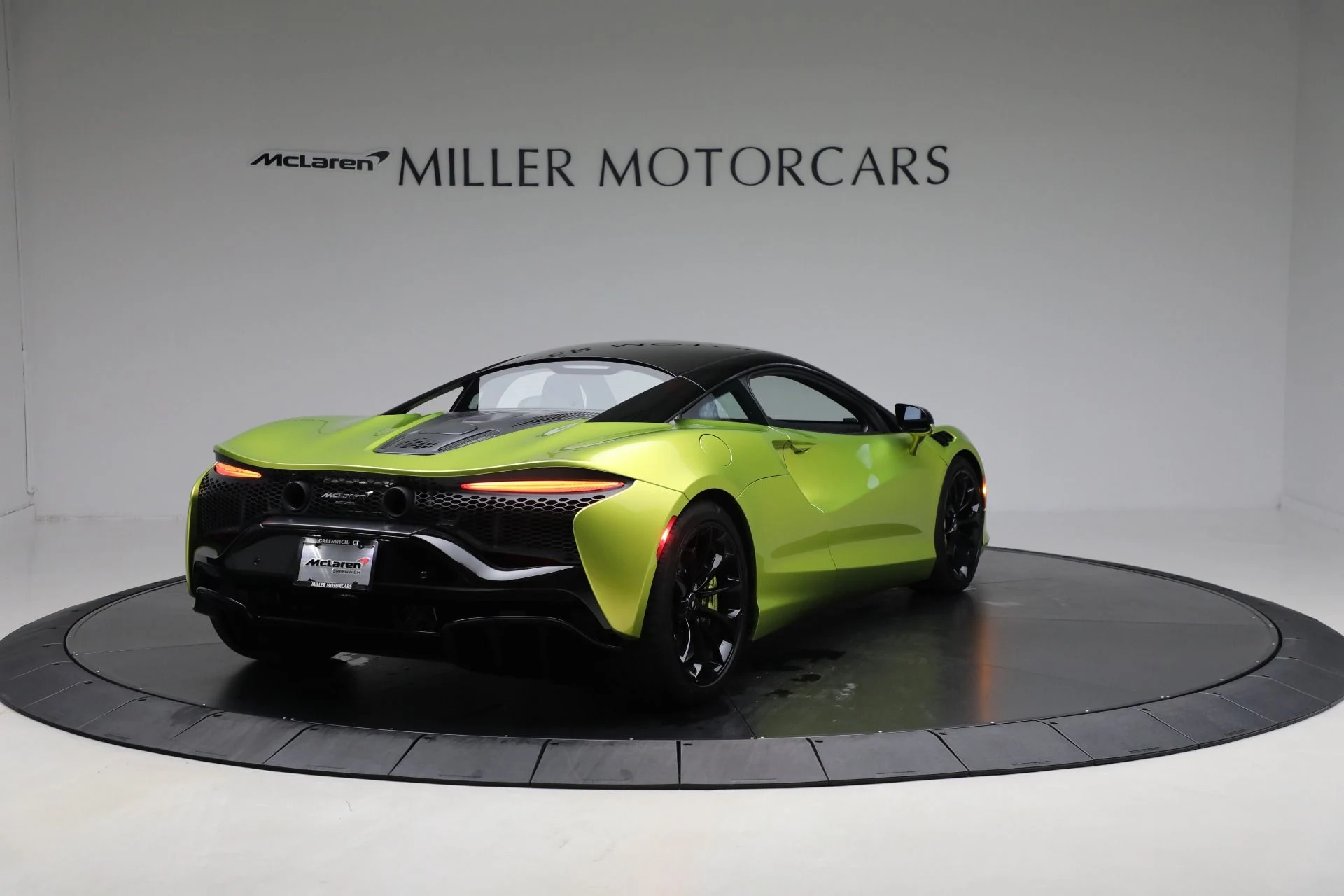 mph006_2609684611_Used_2024_Mc_Laren_Artura_Performance_747e9734ec