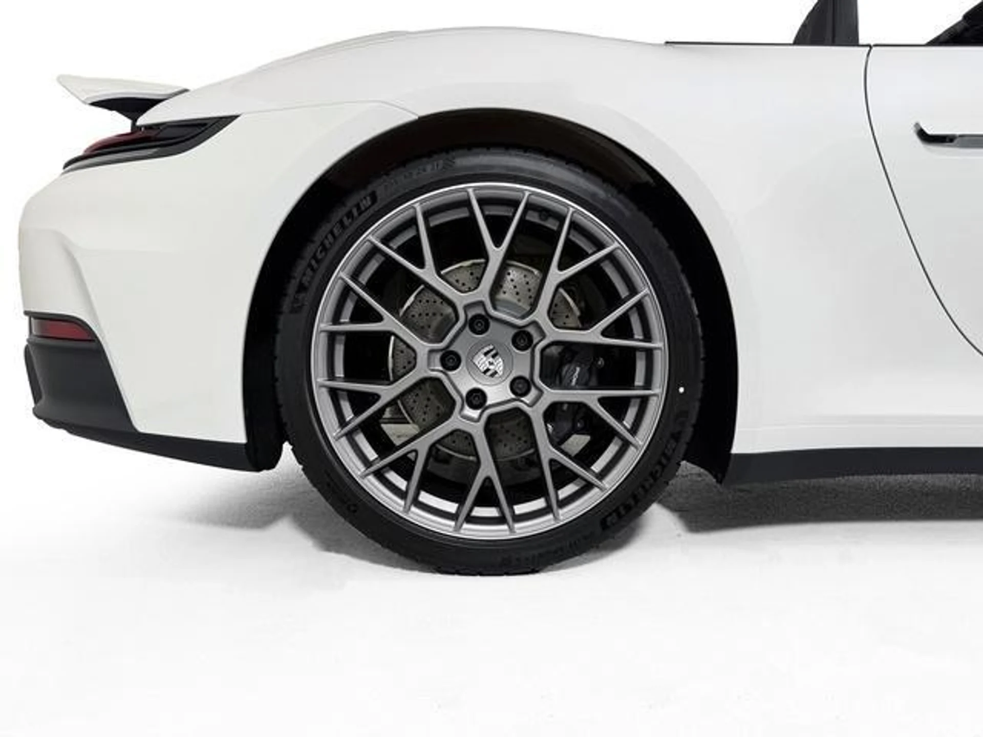 mph006_2620729225_y_QM_1h_N_Sq_Zg7_Rkeo483es_Pw_ANE_9112ba3117