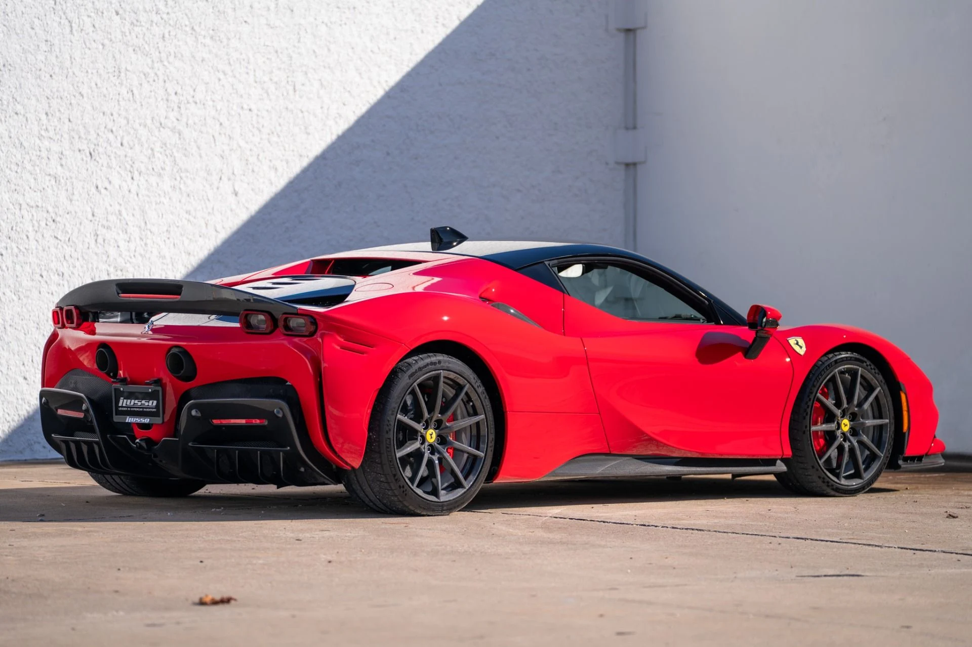 mph006_2626607666_Used_2023_Ferrari_SF_90_Stradale_1764710816_79917f35a5