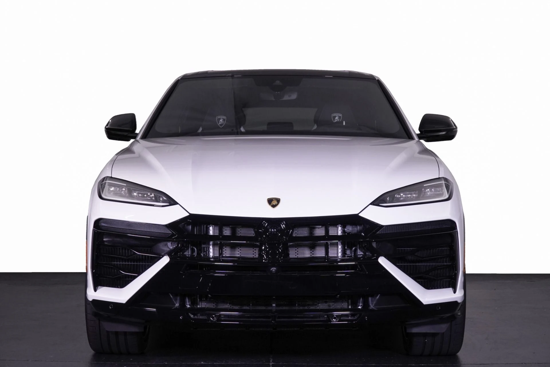 mph006_2628690519_New_2025_Lamborghini_Urus_SE_1760546686_28238c9dbc