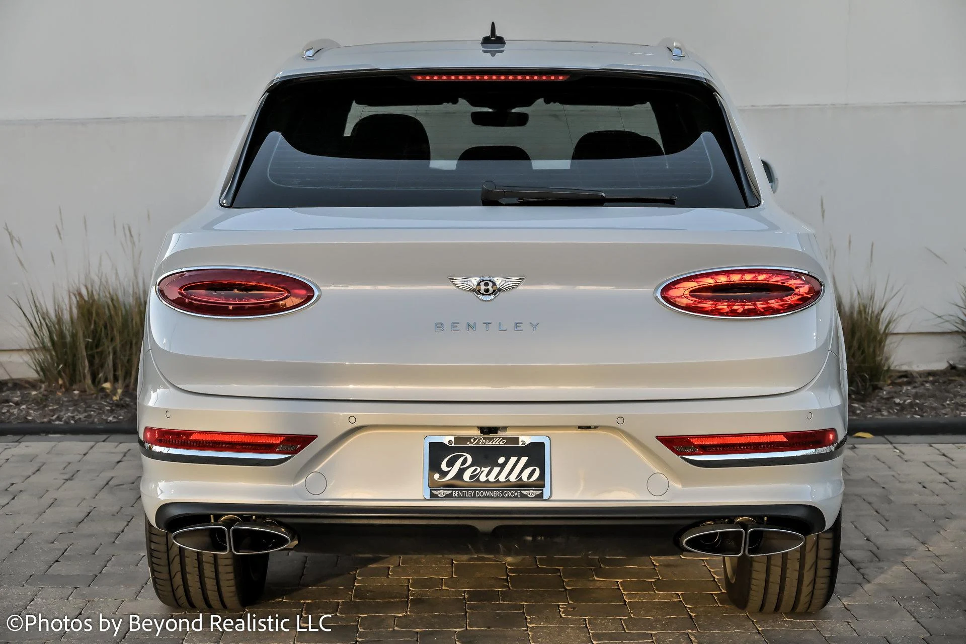 mph006_2634111862_Used_2024_Bentley_Bentayga_Azure_1762420079_3331910b13