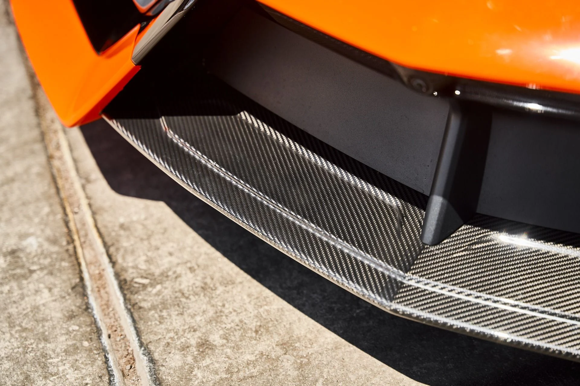 mph006_2635554462_Used_2024_Lamborghini_Revuelto_Base_1786150869_b0189a767f