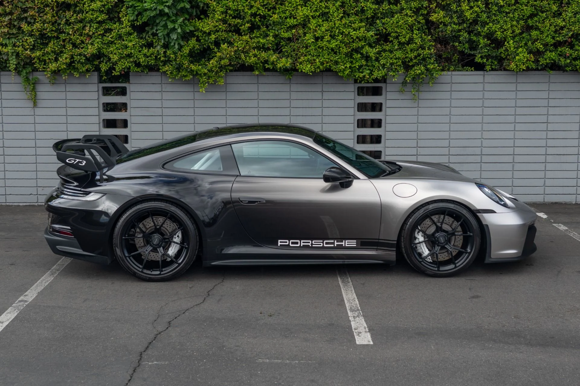 mph006_2639907471_Used_2022_Porsche_911_GT_3_1759173275_56ebfdc760