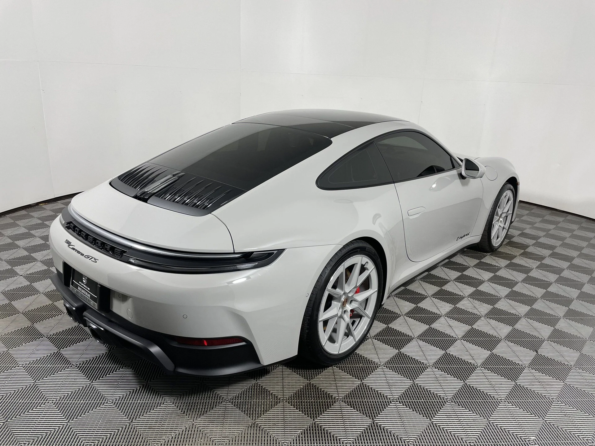 mph006_2643431053_08bf339983b705c216e0aeb10f7f2c51x_2b3a3a5274