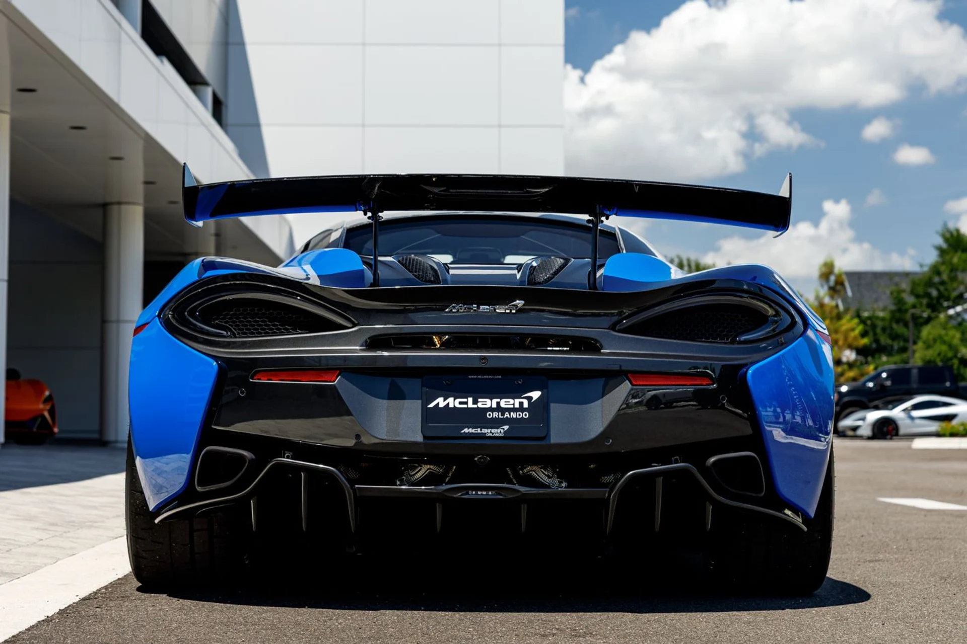 mph006_2643545583_Used_2020_Mc_Laren_620_R_a605ea9b65