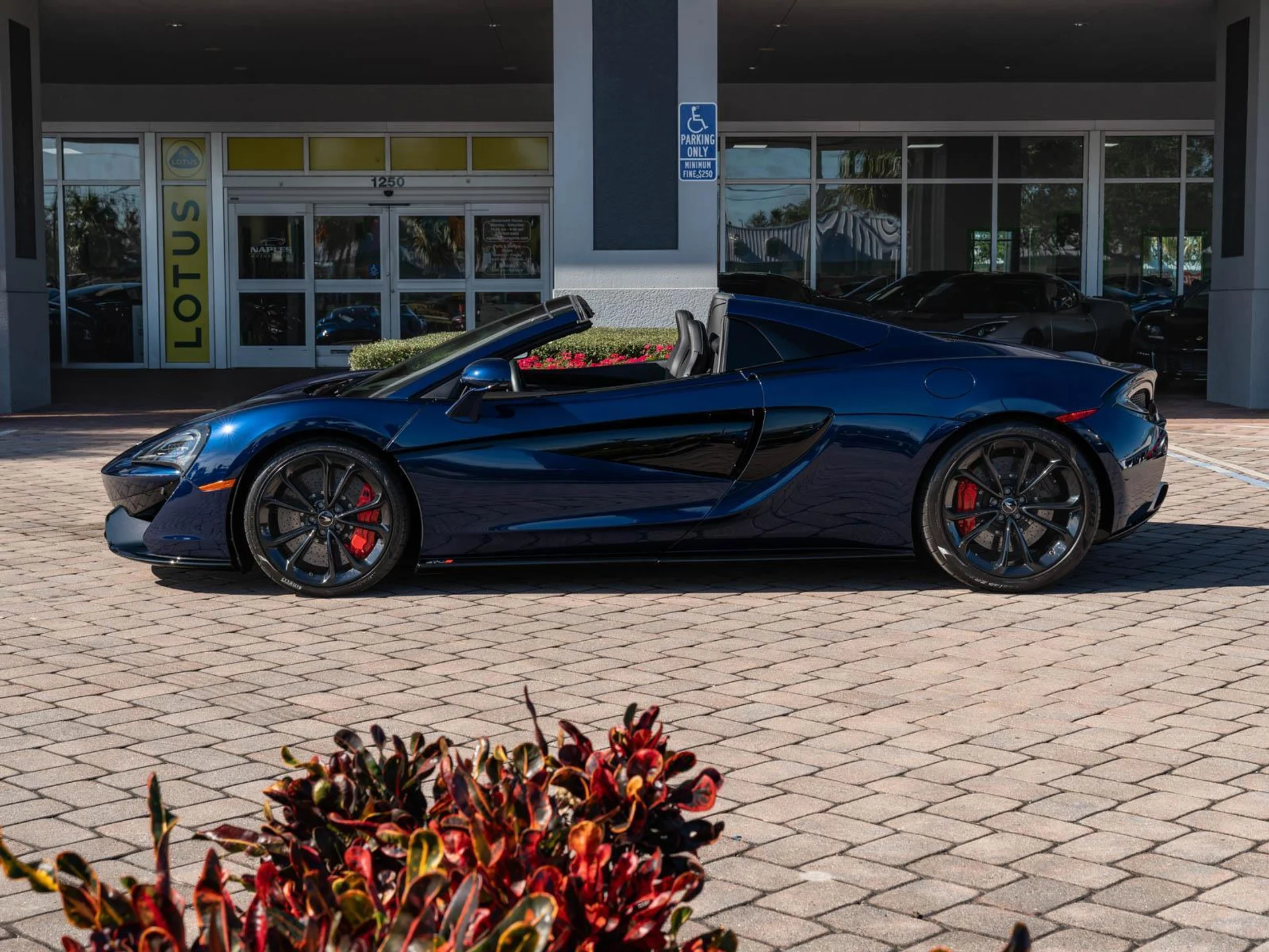 mph006_2660006329_Used_2020_Mc_Laren_570s_Spider_1778774510_9bd6a82c0e