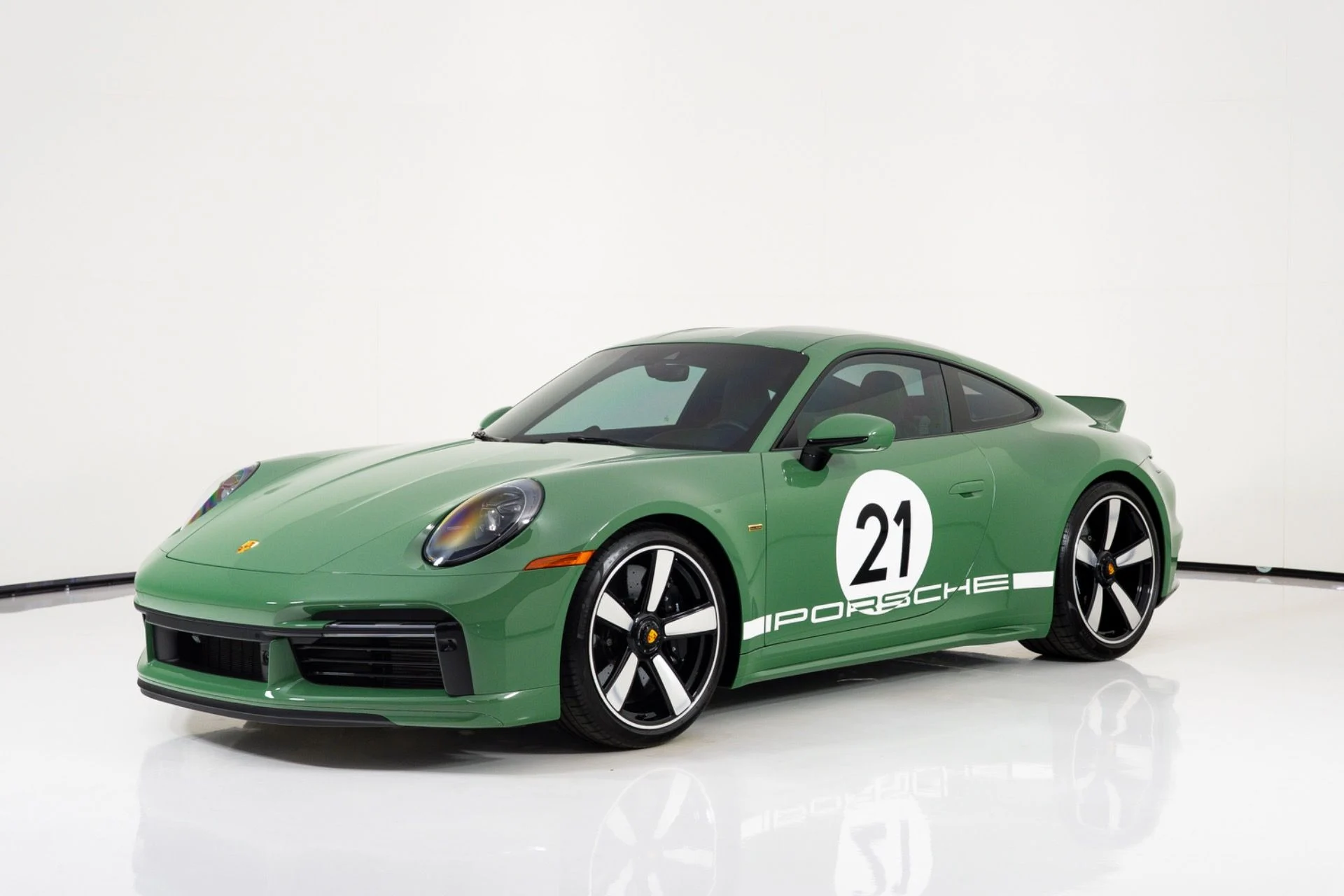 mph006_2668290586_Used_2023_Porsche_911_Sport_Classic_1791214039_bf2c5ac847
