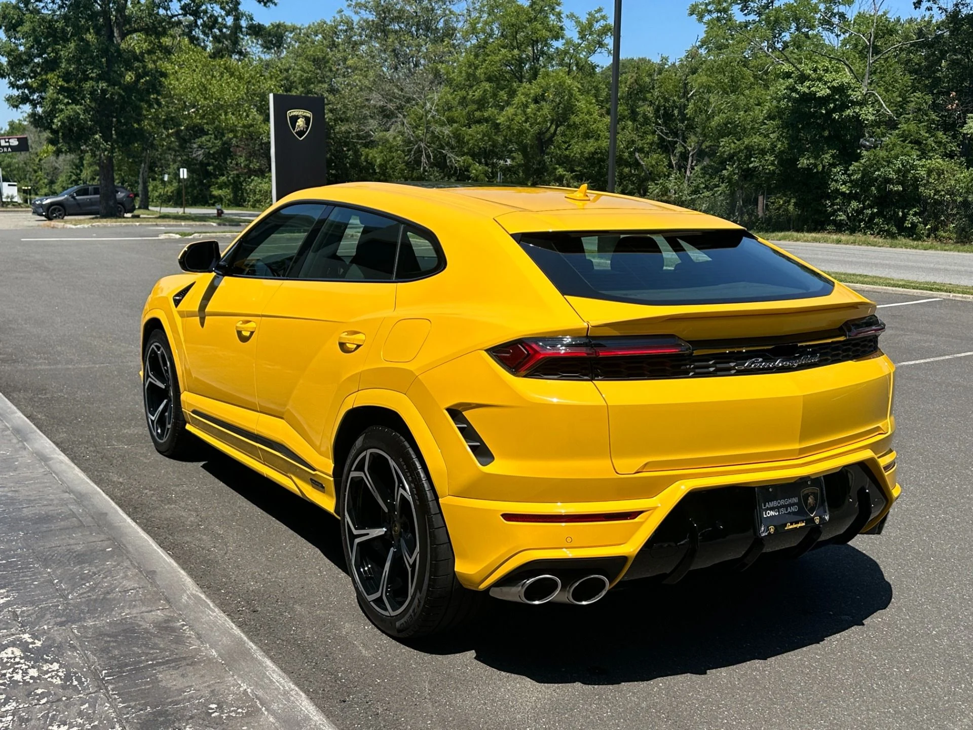 mph006_2670631476_Used_2026_Lamborghini_Urus_SE_1783720156_eb7dc826cf