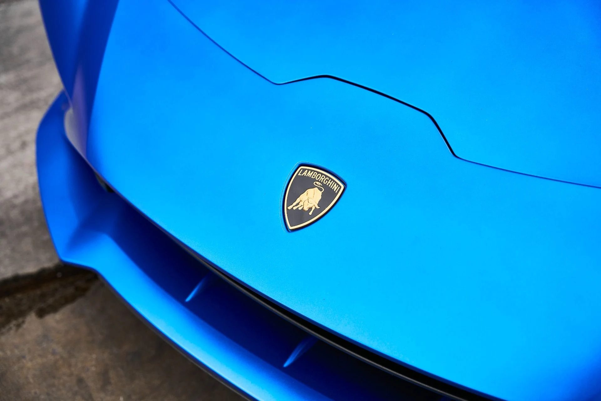 mph006_2671558352_Used_2023_Lamborghini_Huracan_EVO_Base_1775006594_77ac969242