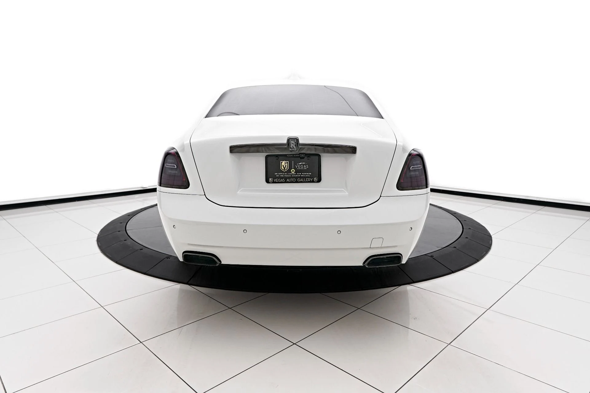 mph006_2675891271_Used_2022_Rolls_Royce_Ghost_Black_Badge_1717623621_768c9d7a77